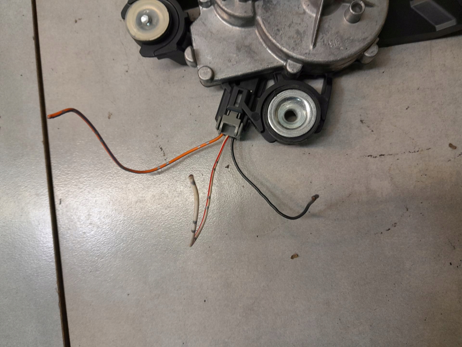 motor ablaktörlők far MAZDA 3 BK 0390201588
