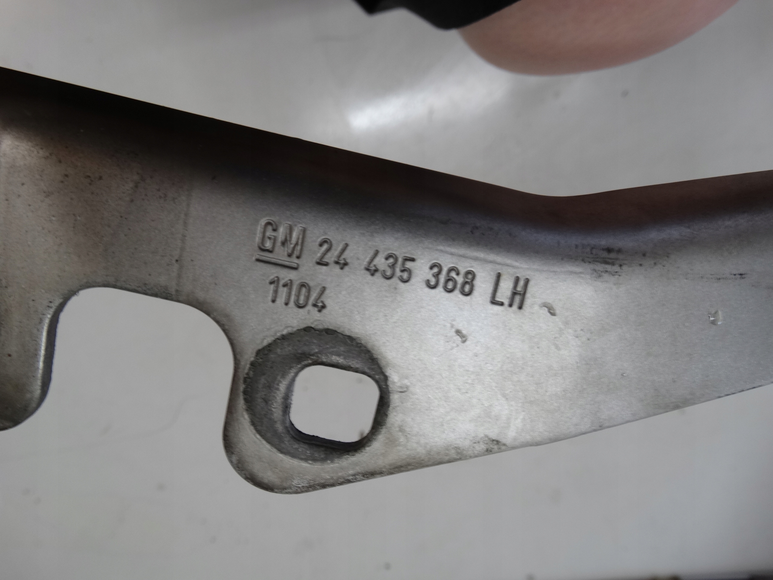 KOMPLET of hinges bonnets left+right OPEL VECTRA C