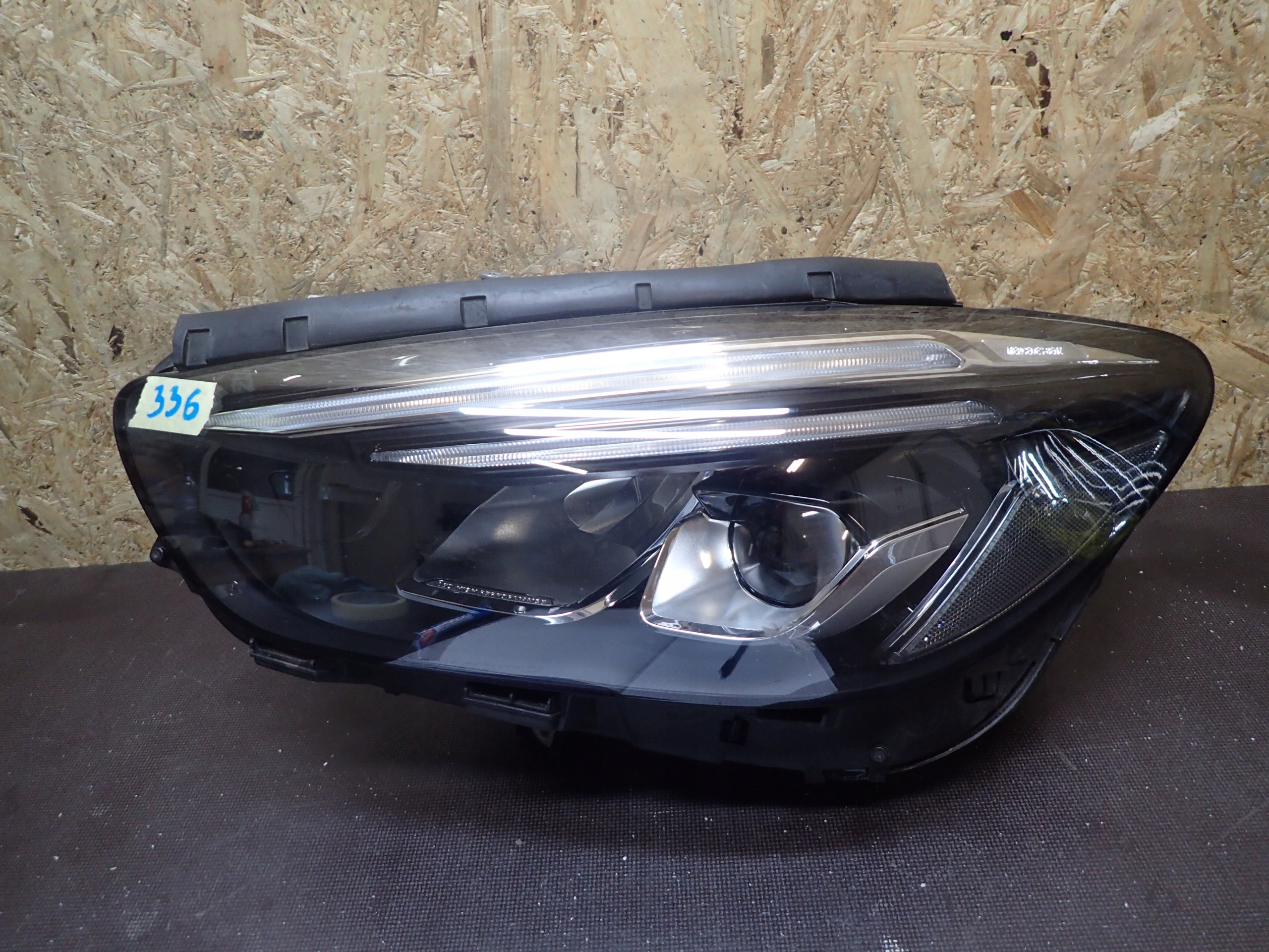 LIGHT FRONT LEFT MERCEDES B KLASA W247 FULL LED