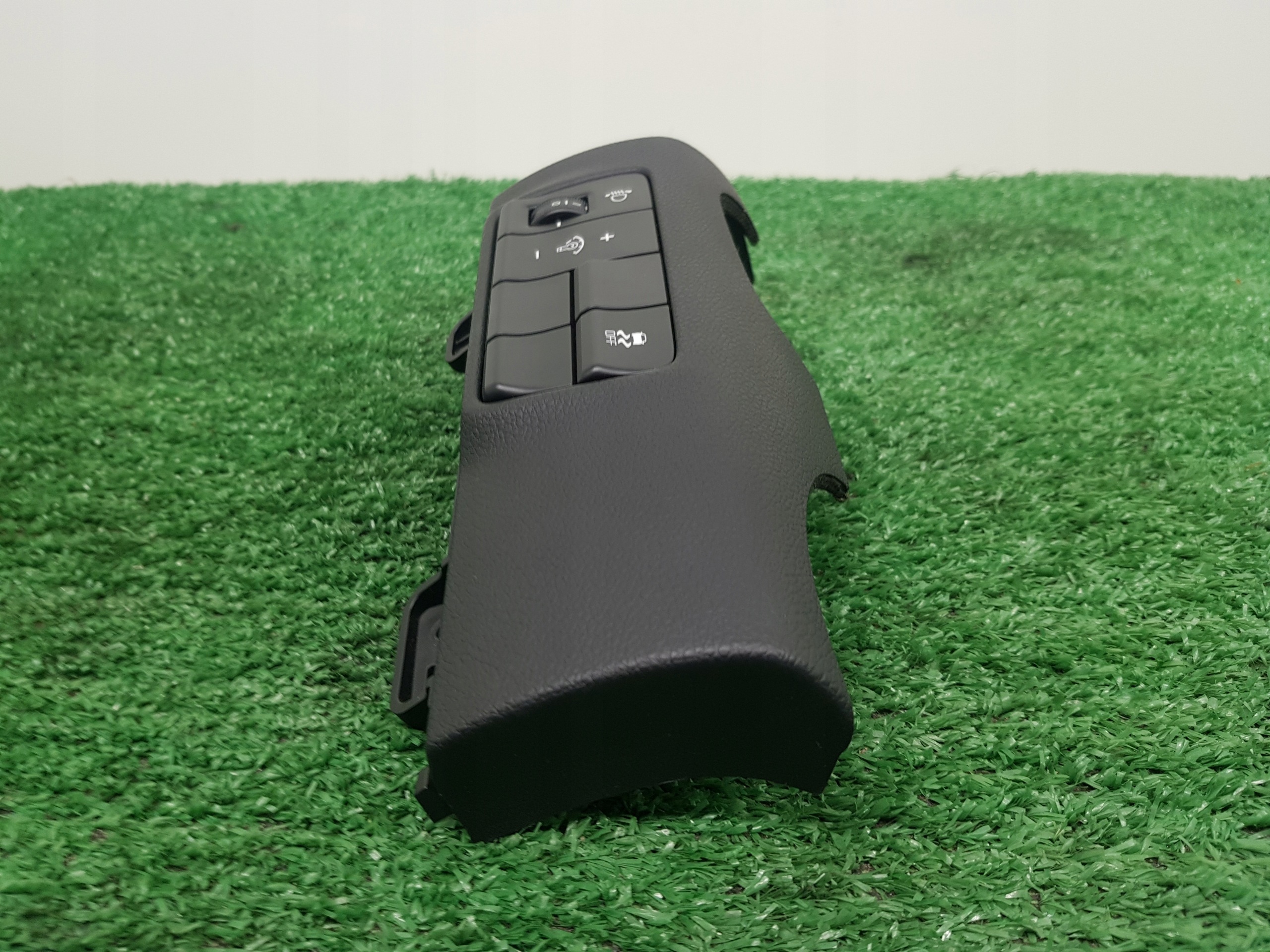PANEL controls control of the lights , ESP KIA SPORTAGE 4 93700-D9010WK