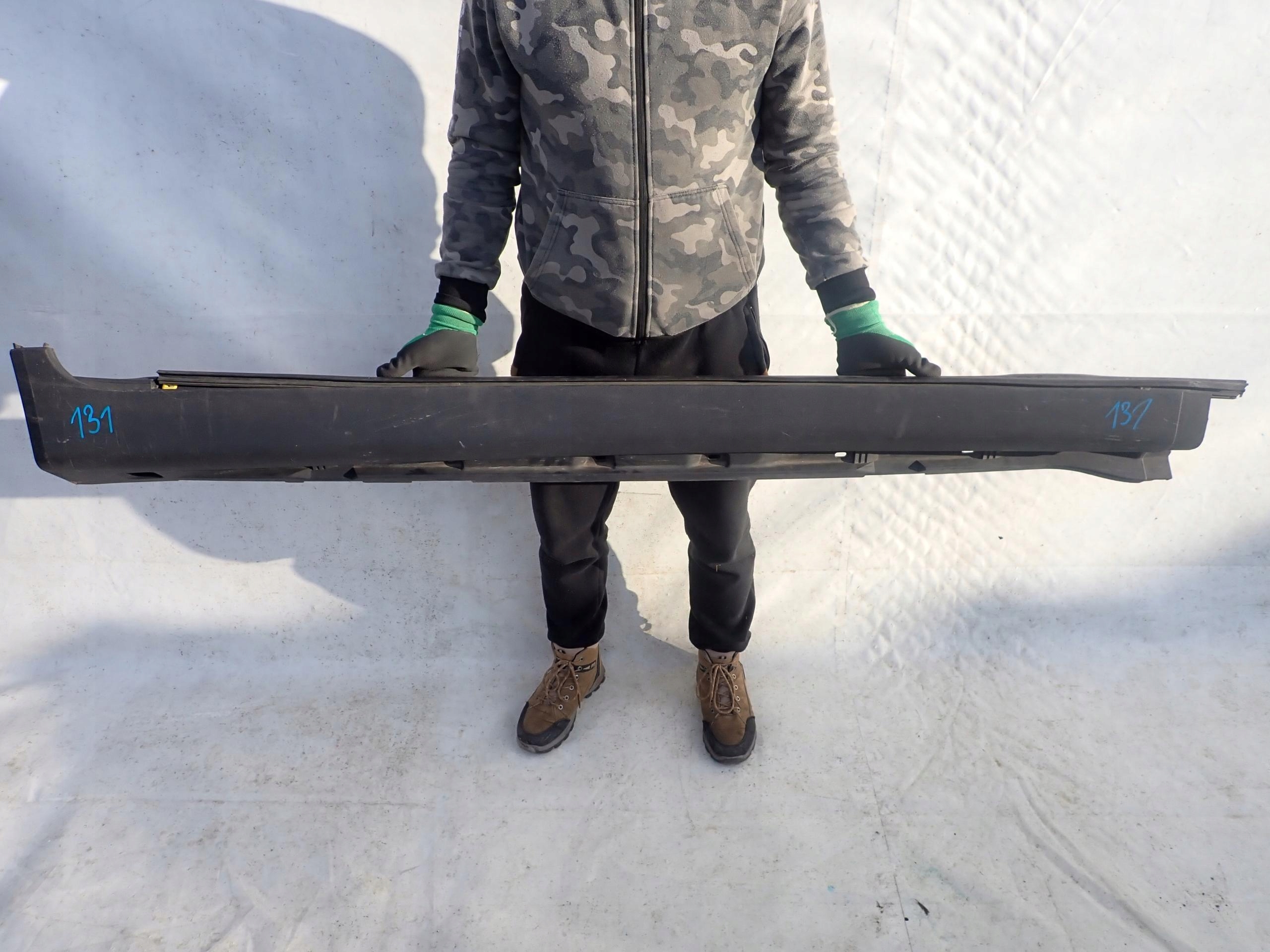 VOLVO XC90 and 02- moulding threshold right threshold right