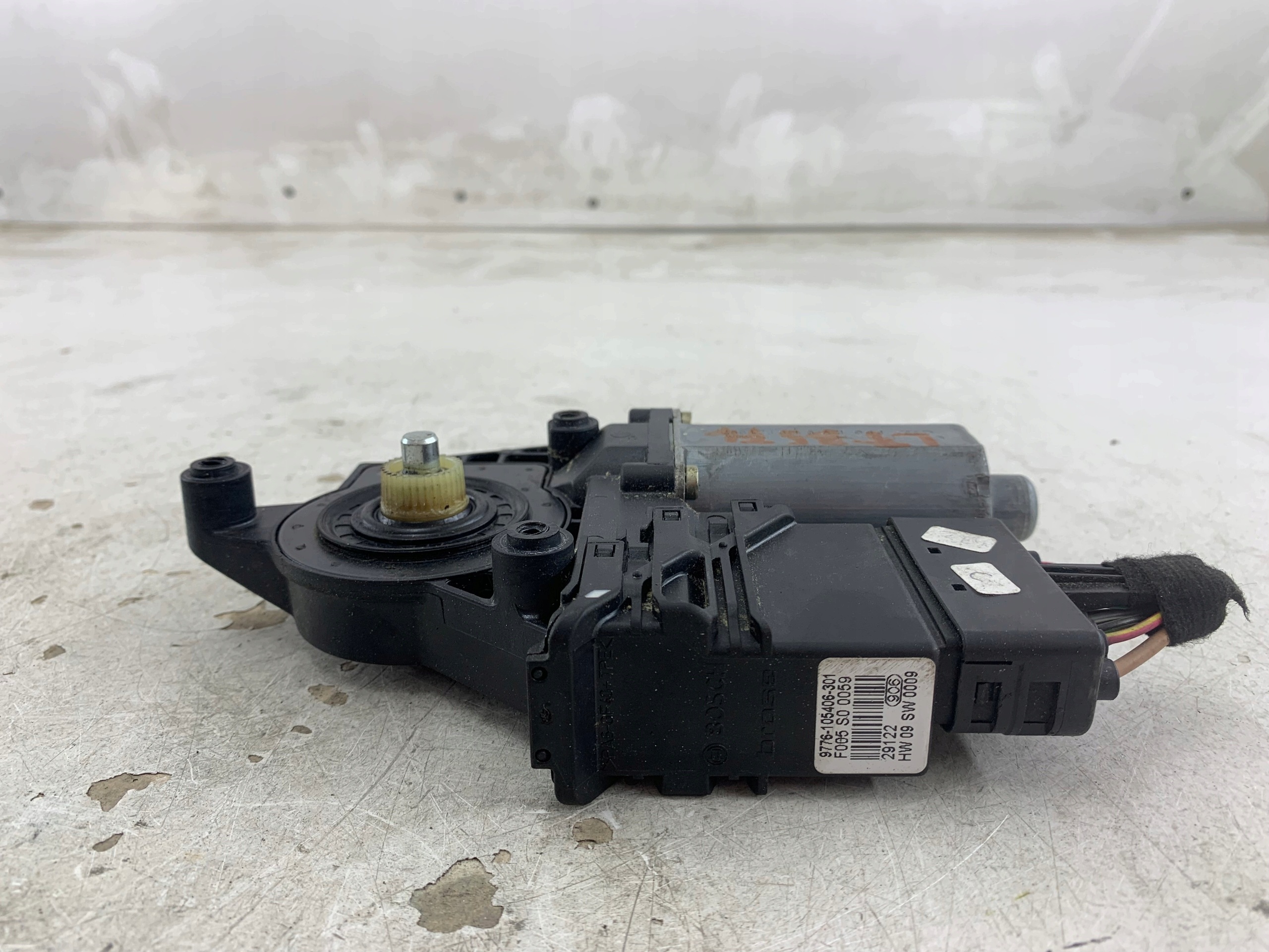 VW PASSAT B5 LIFT mini motor windows left rear part 0130821697