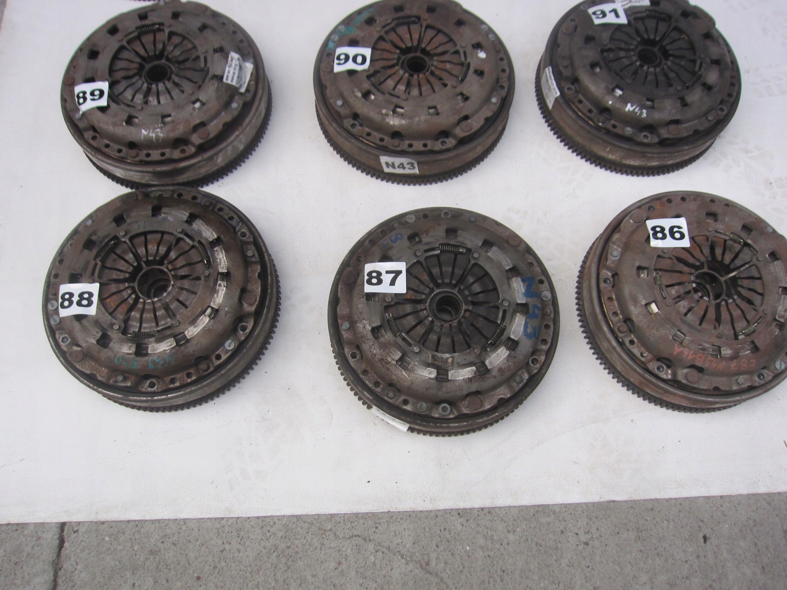 BMW E90 E87 E60 X3 N43 N43B20 wheel flywheel clutch DWUMAS 21207560876