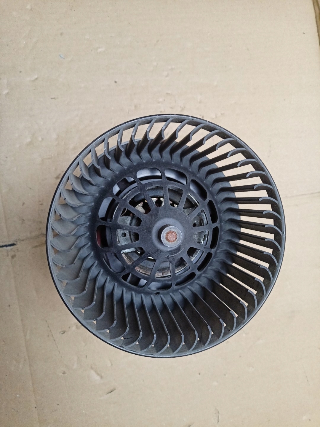 ventilátor klími Ford Escape 3 C520 facelift 2017 GV61-18456-AA