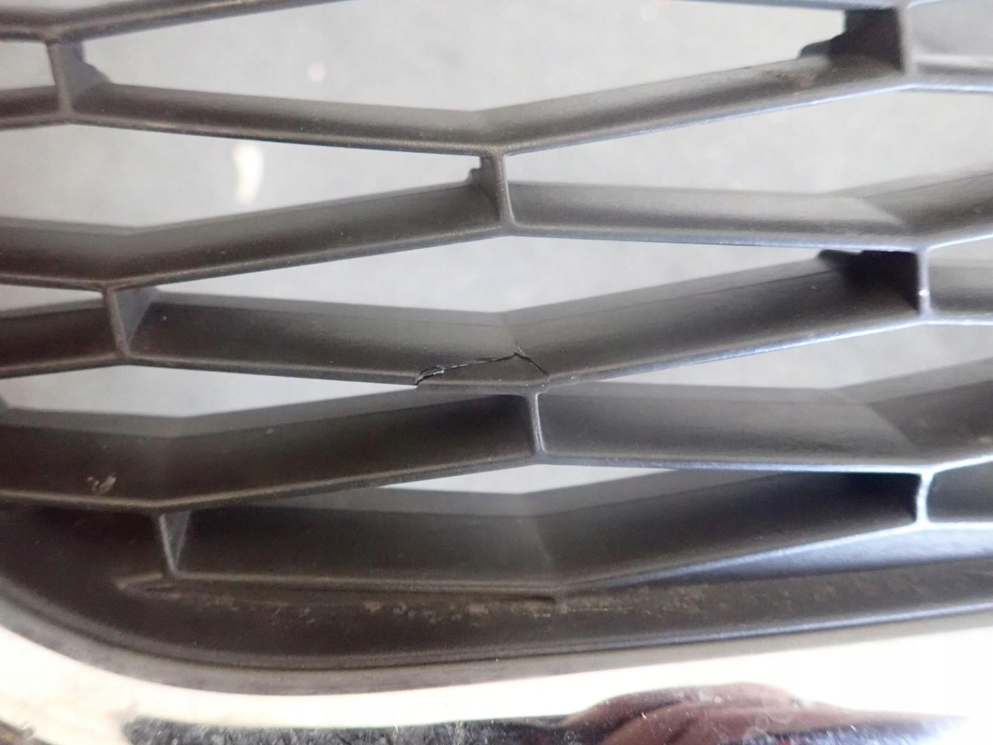 GRILL SEAT IBIZA IV LIFT 2012- 6J0853654G