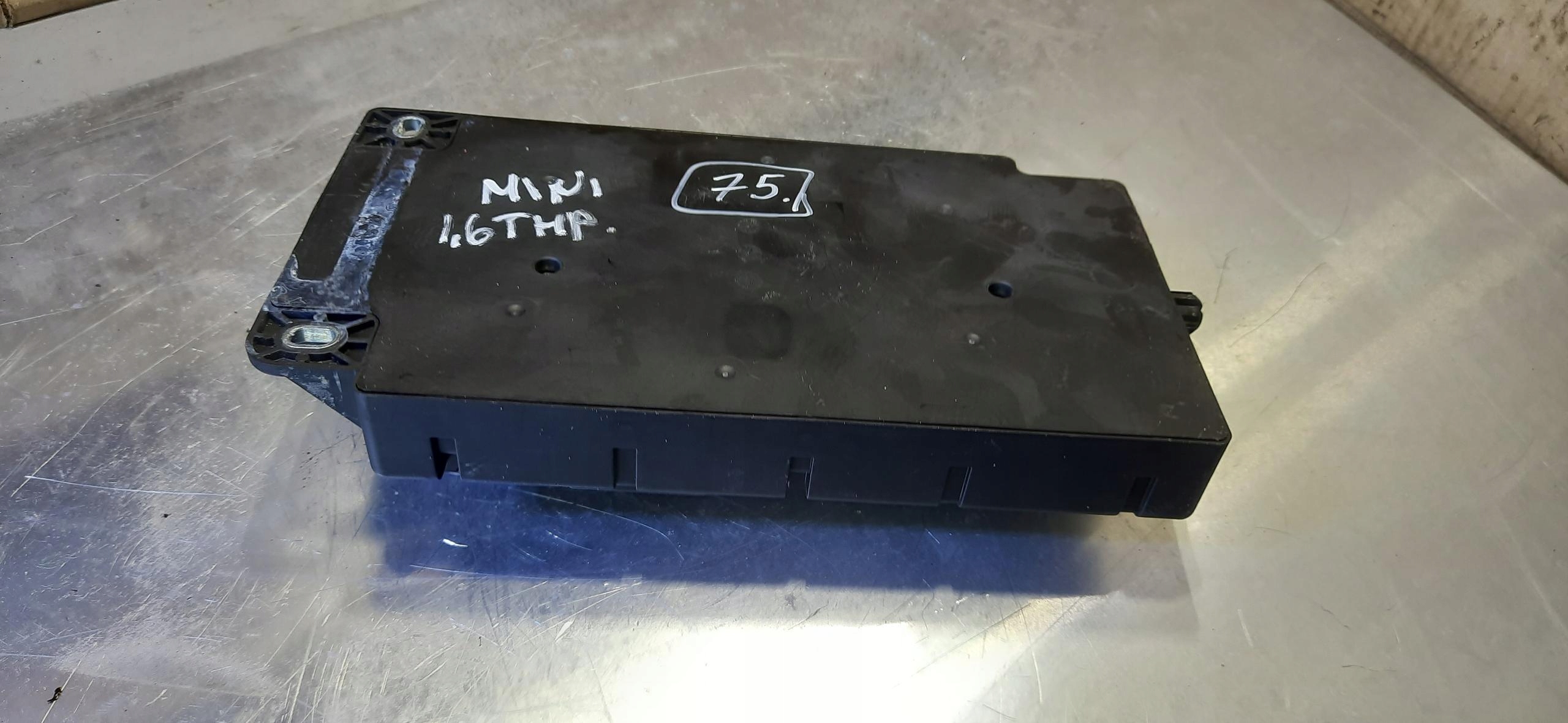 блок предохранителей модуль MINI COOPER R56 519398077 3455235-02