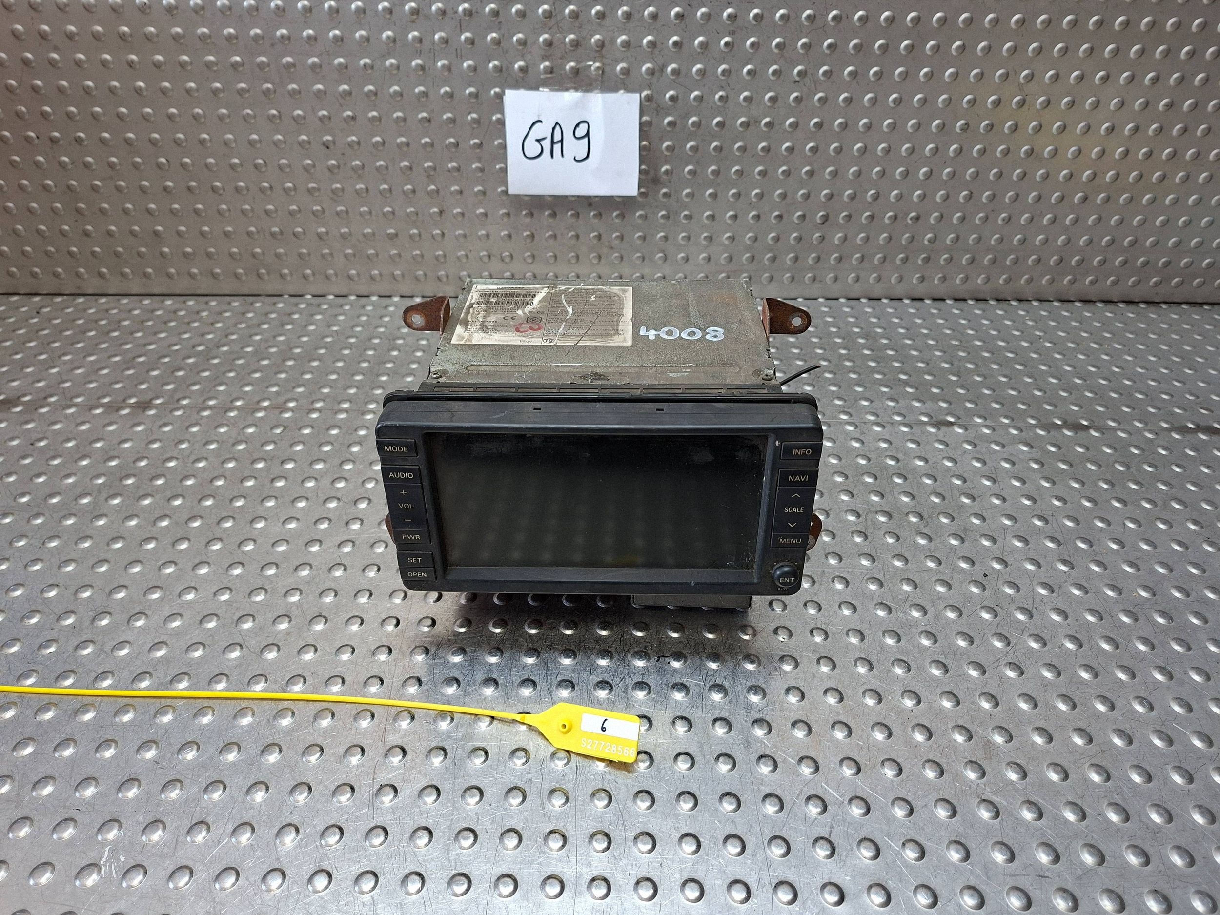 RADIO navigation MITSUBISHI OUTLANDER 4008 C-CROSSER 06-12 NR-261EM-11PUG1