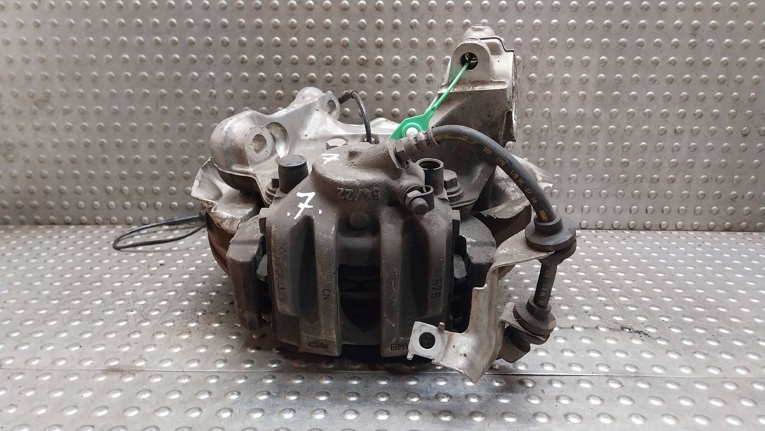 otoč čapu strmeň pravý predok 6764444 BMW E90 E91 E92 E93 E81 E82 E87