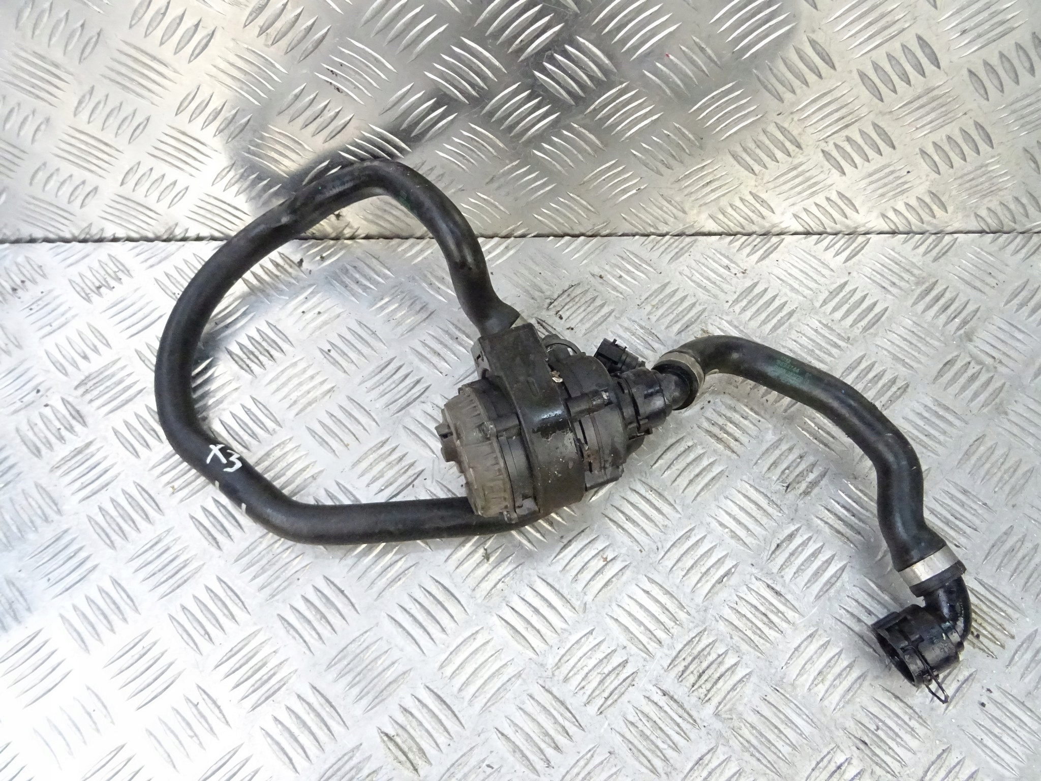 BMW X3 G01 pumpa cirkulacije vode 0392024032