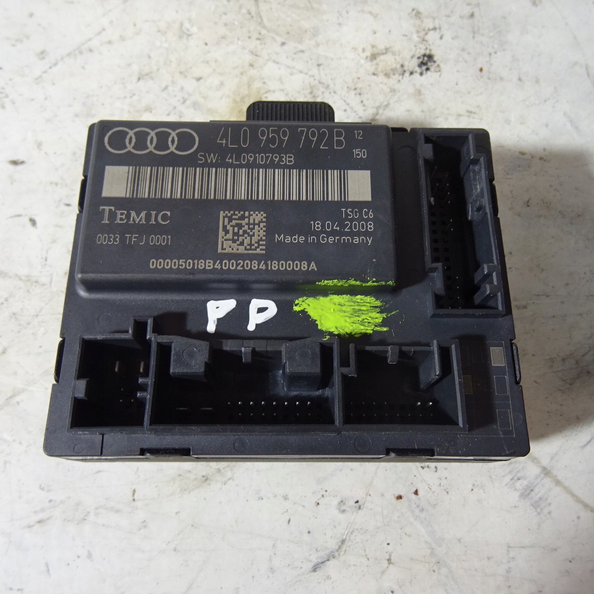 AUDI Q7 4L module door right front 4L0959792B