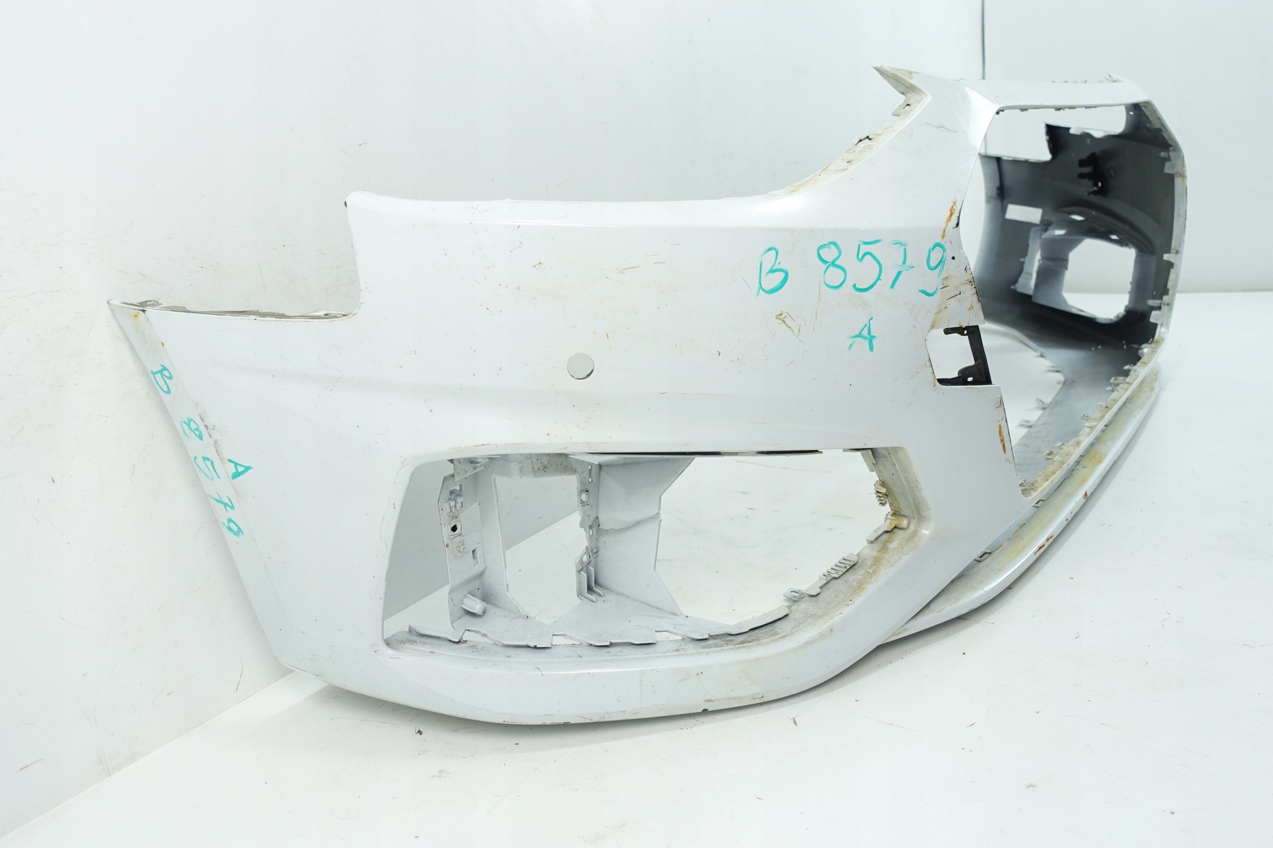 bumper front front AUDI A4 B9 8W0 LIFT