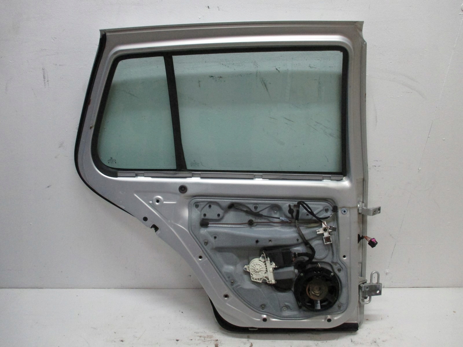Tür links hinten VW GOLF 4 1J0