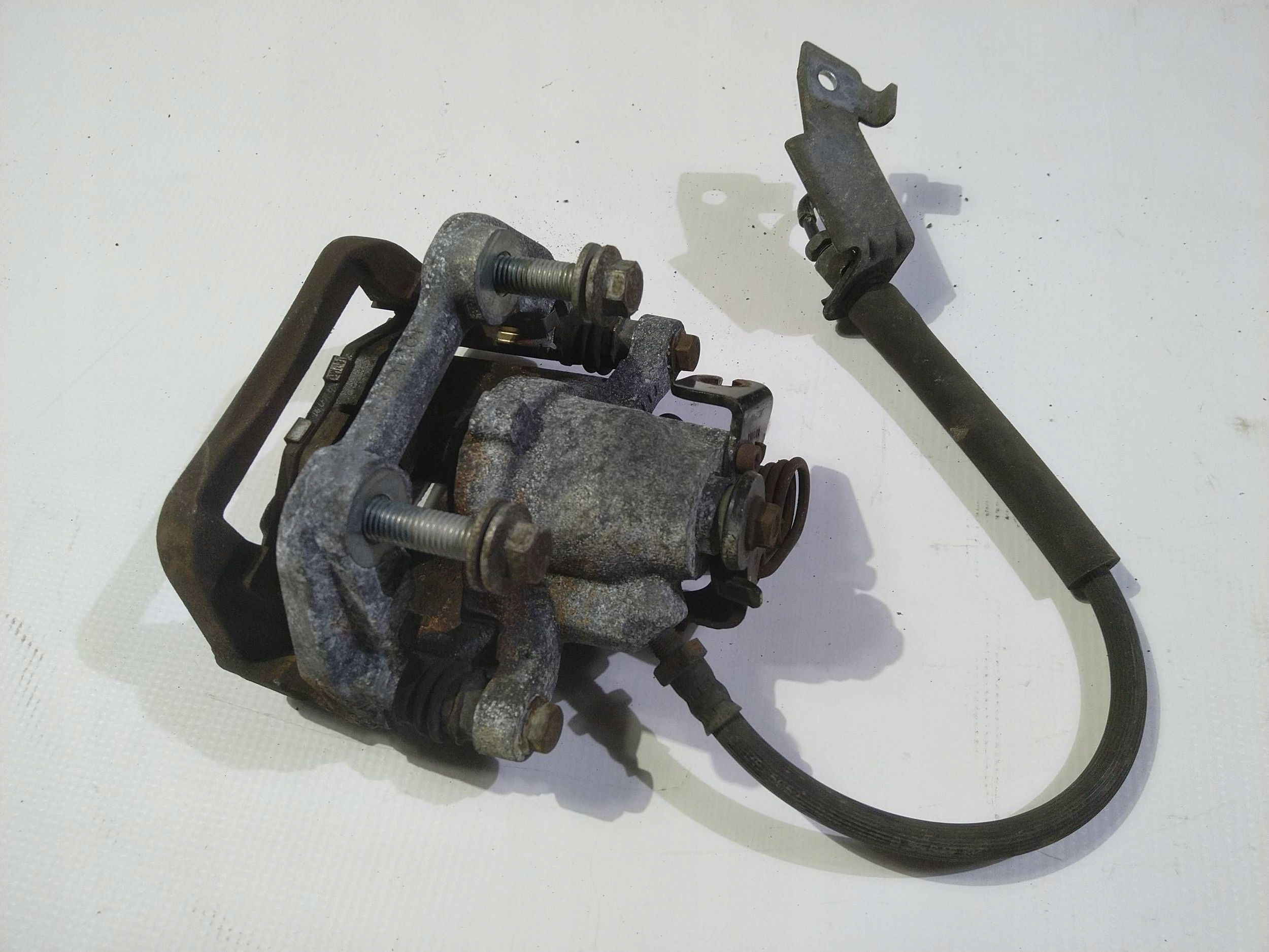 caliper brakes brake rear part rear right Ford Flex Explorer 2011