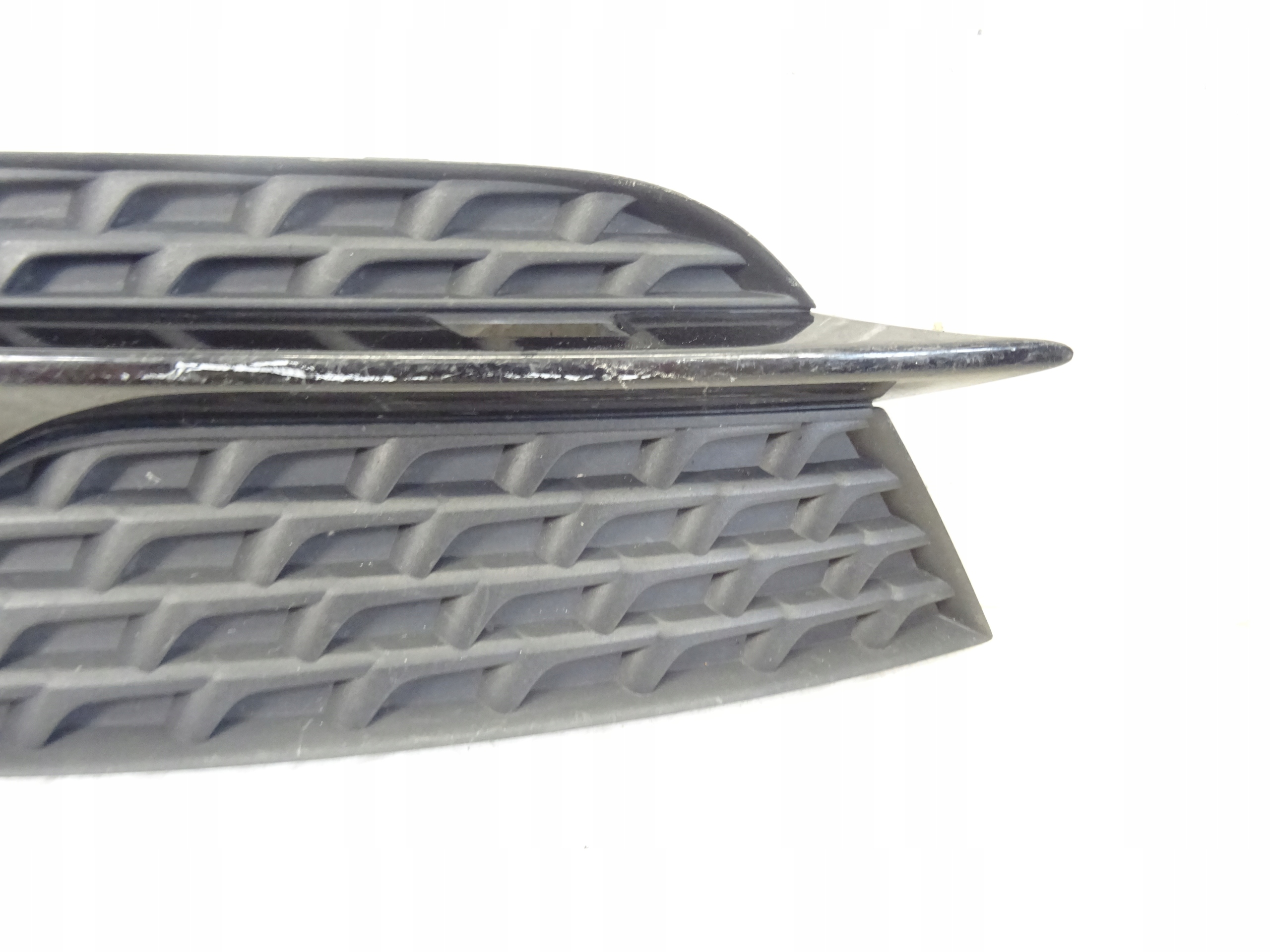 grid of a bumper front front left AUDI A5 8T LIFT 8T0807681H