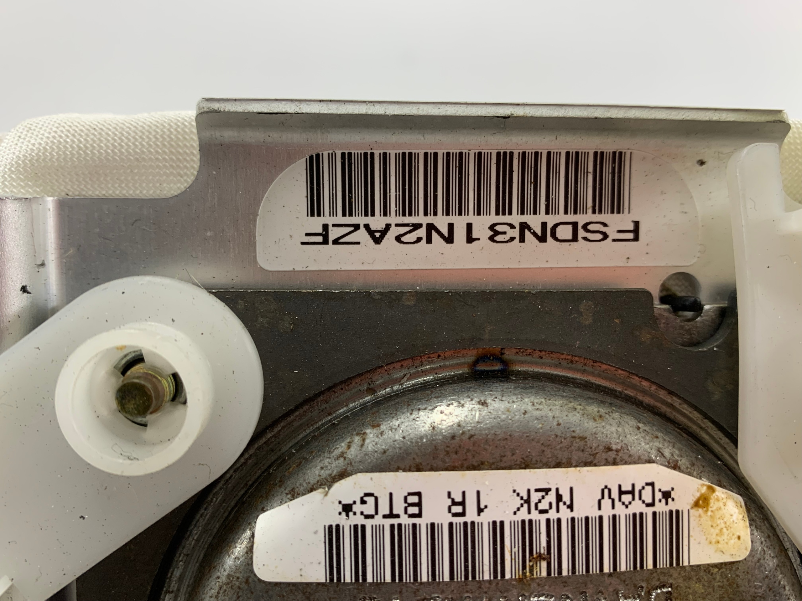 MAZDA TRIBUTE FORD MAVERICK AIRBAG Airbag Deckel 520314100D
