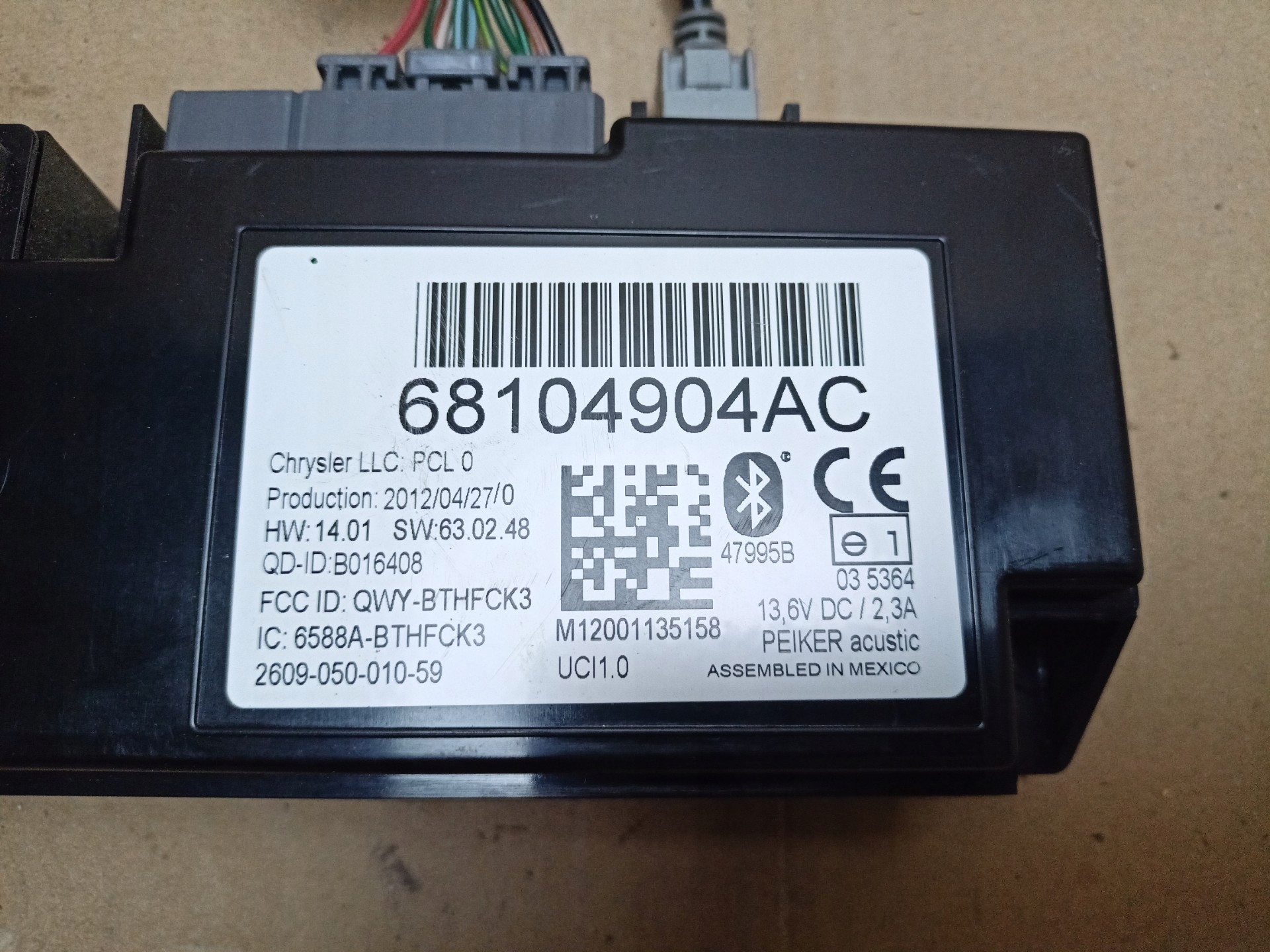 control unit Bluetooth Chrysler Town and Country 5 facelift 2012 68104904AC