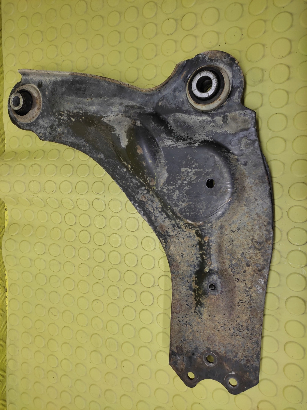 OPEL VIVARO 1.9 CDTI arm left front
