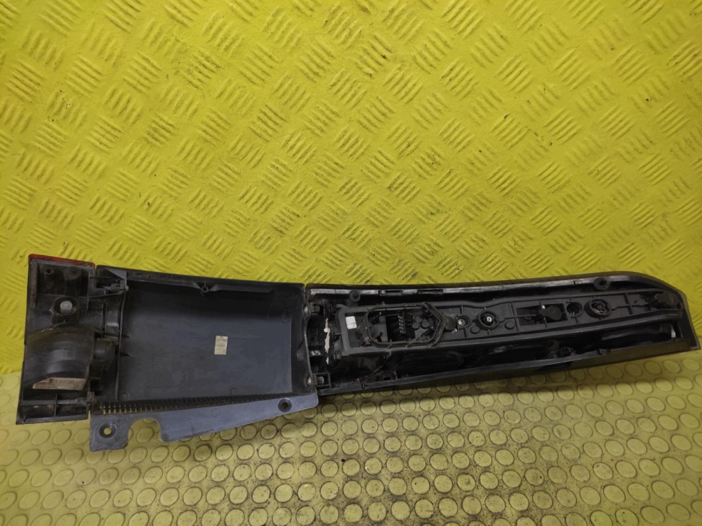 OPEL MERIVA A light right rear part 13130028