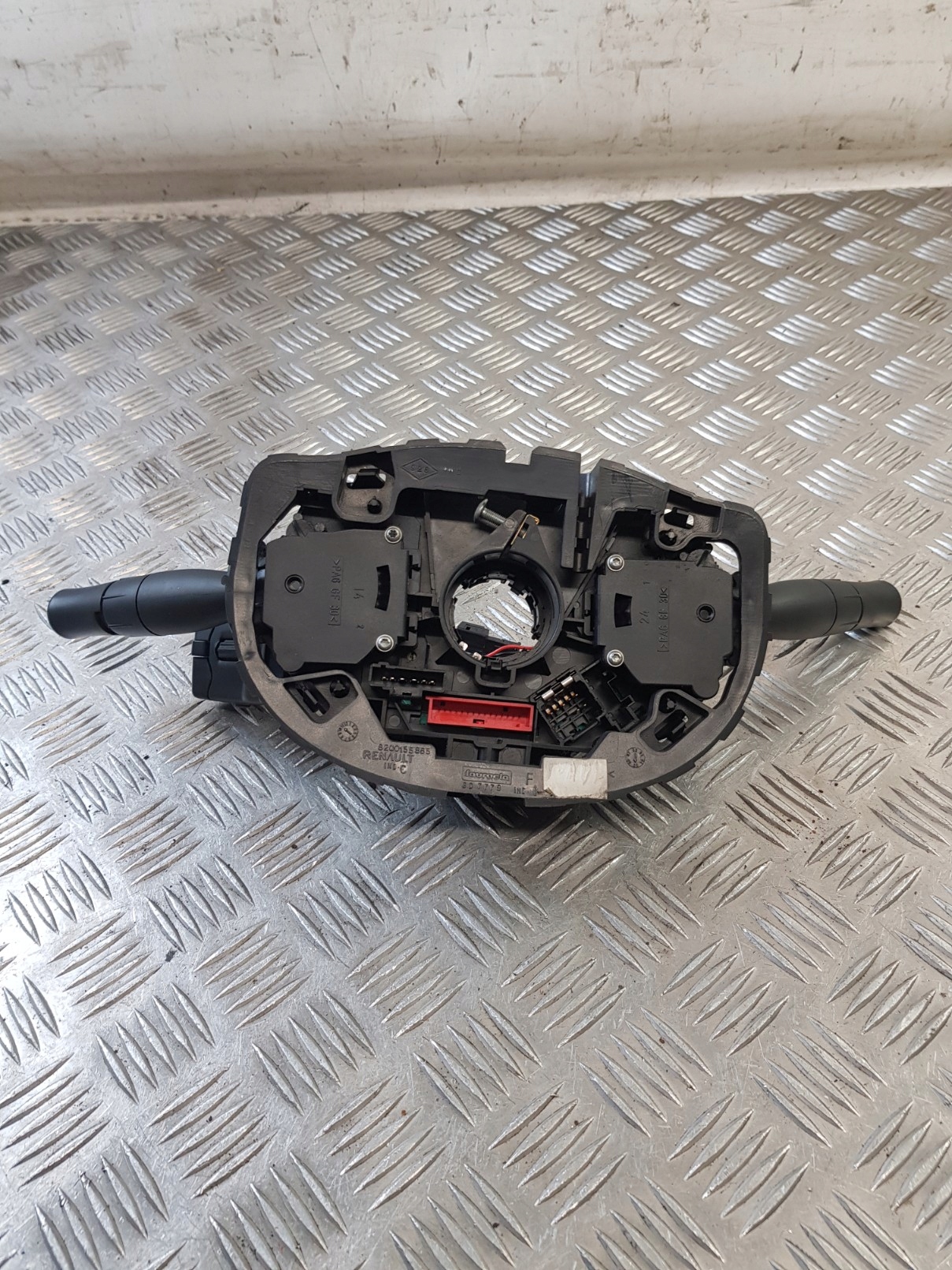 steering wheel levers and controls ring 8200155865 RENAULT MEGANE II 03R