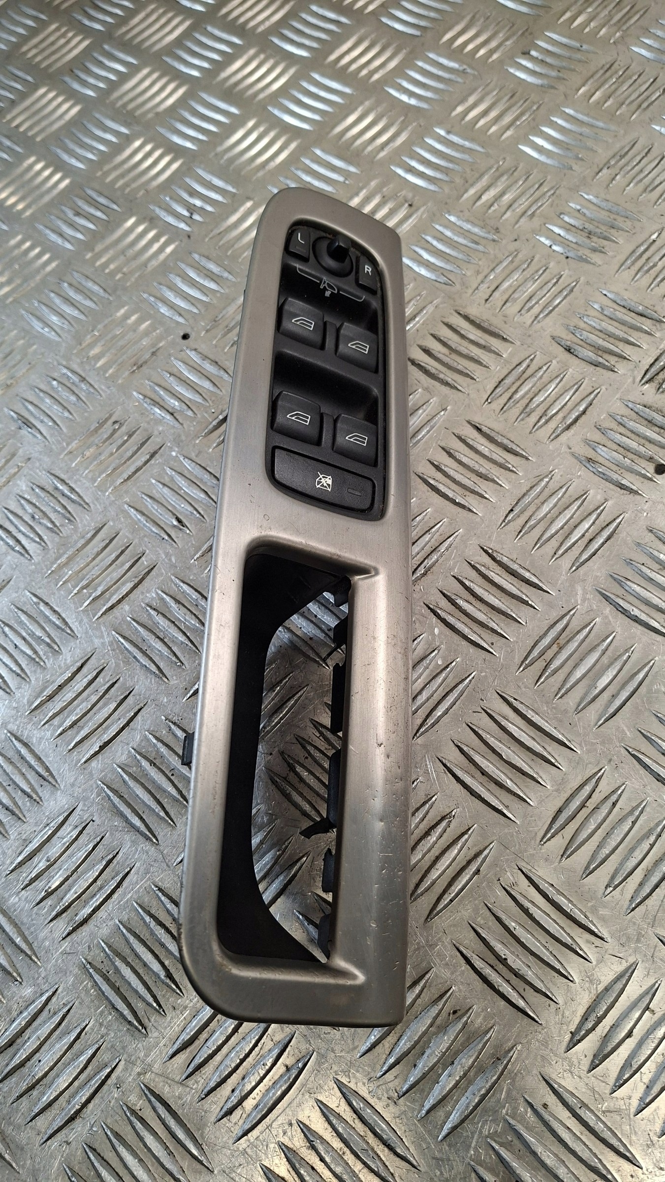 PANEL prekidač podizača prozora stakla VOLVO V50