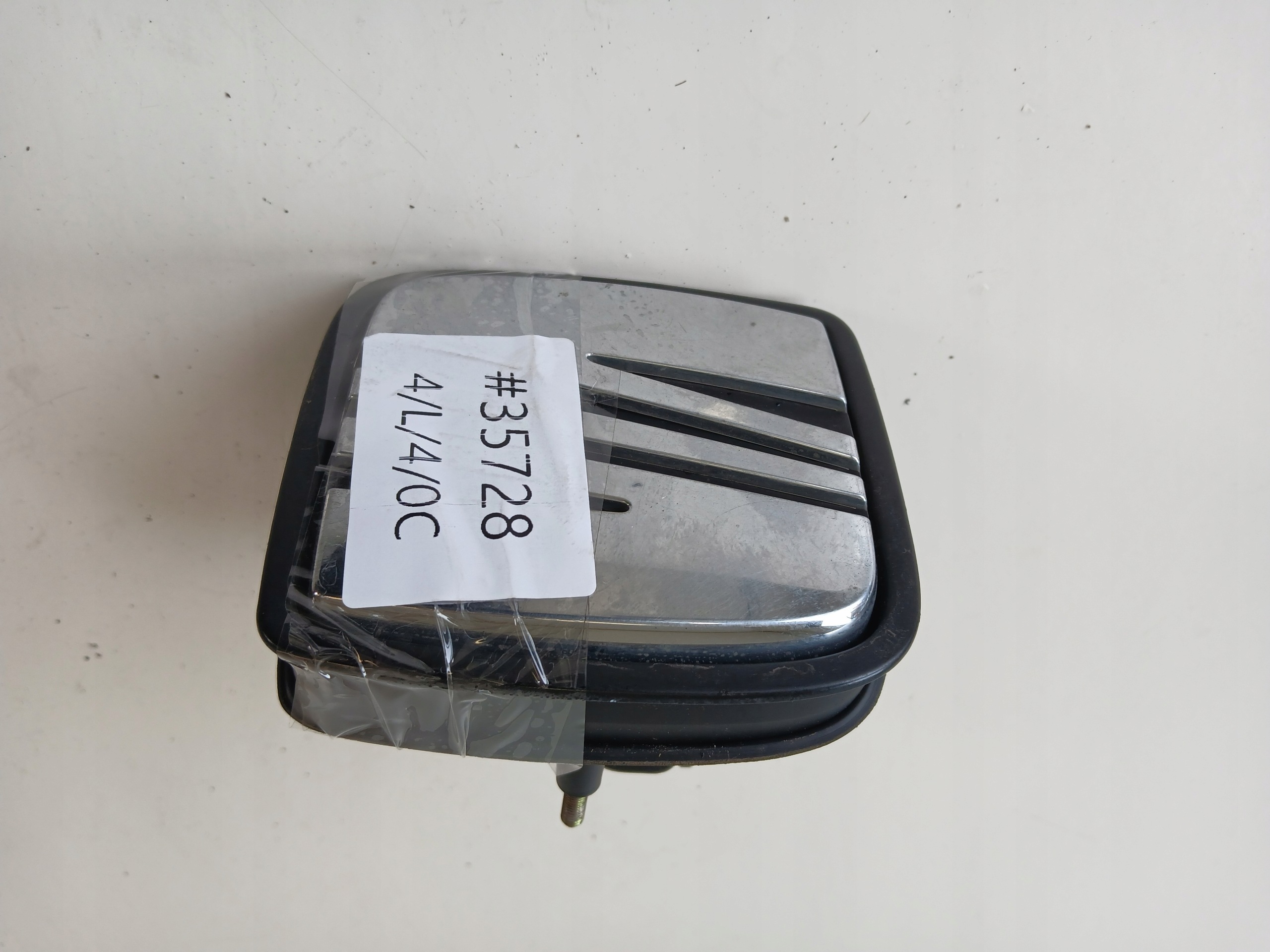 SEAT LEON and handle bonnet boot