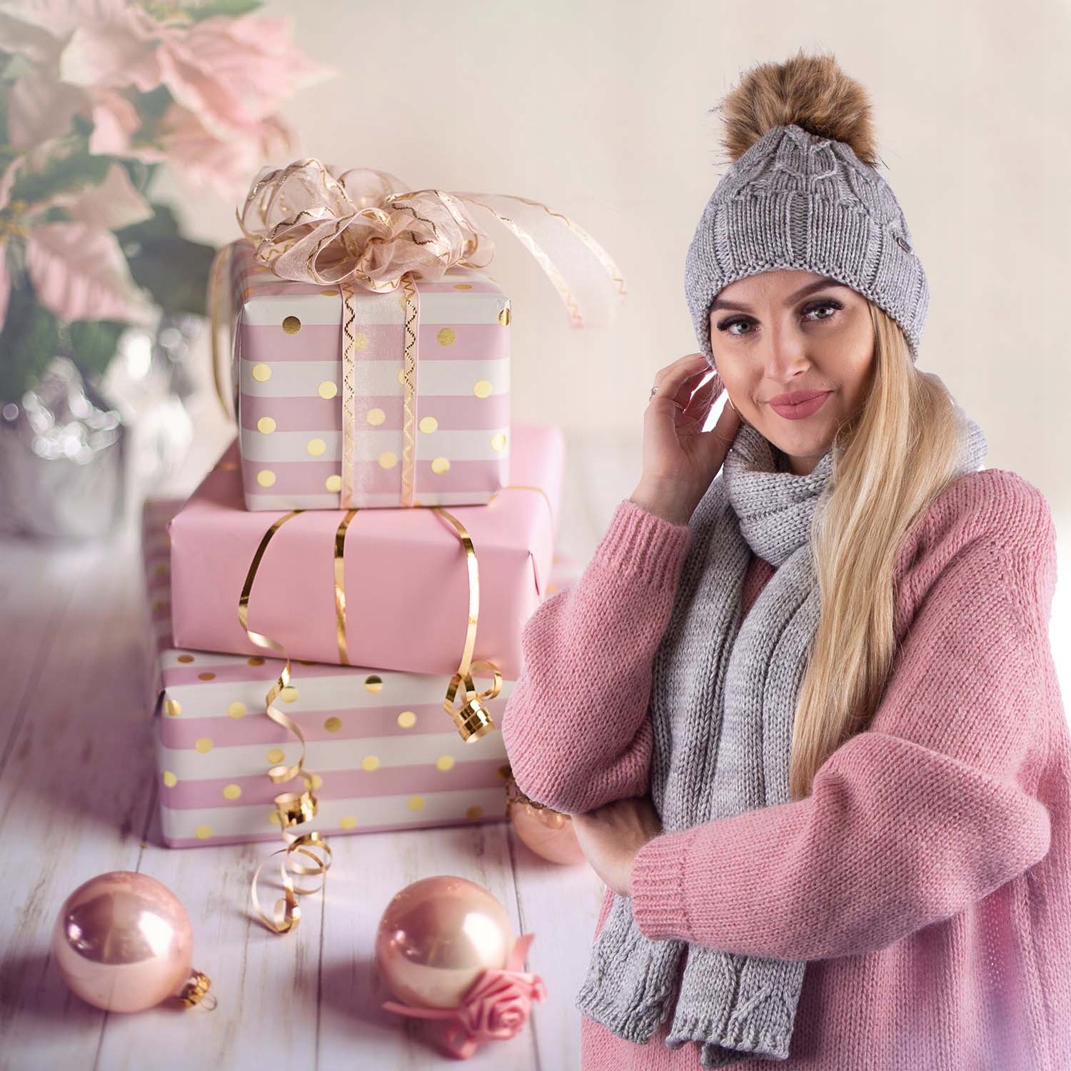 KOMPLET SZALIK I CZAPKA ZIMOWA Z POMPONEM SCJ Kod producenta 20547-004