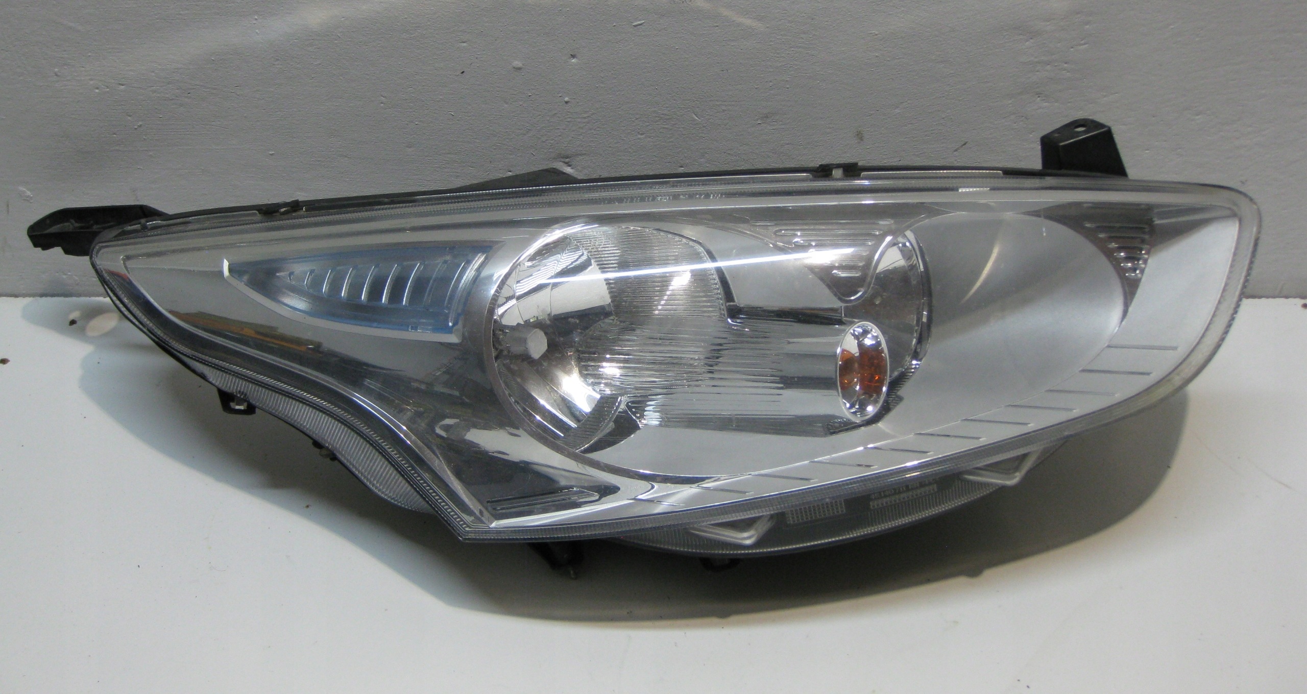 FORD B-MAX 13R 1.0EB light REFLEKTOR right AV1113W029AE