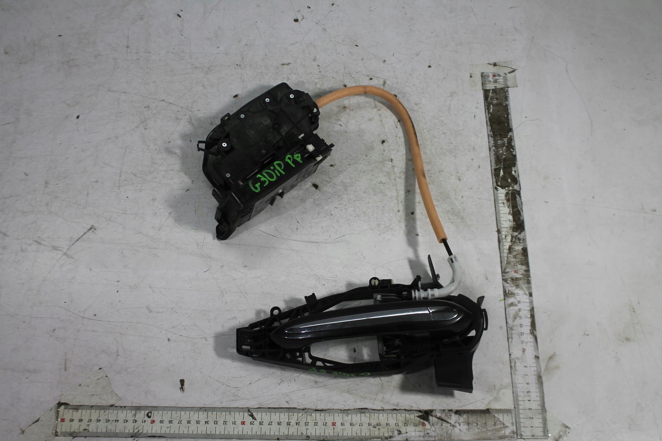 handle lock right front 7401204 BMW G30 G31 17