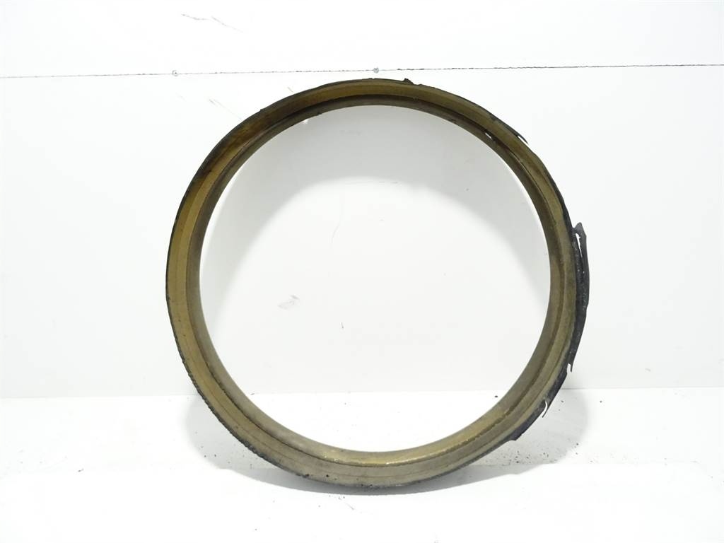 Кільце кришки вентилятора Volvo FH12 93-01