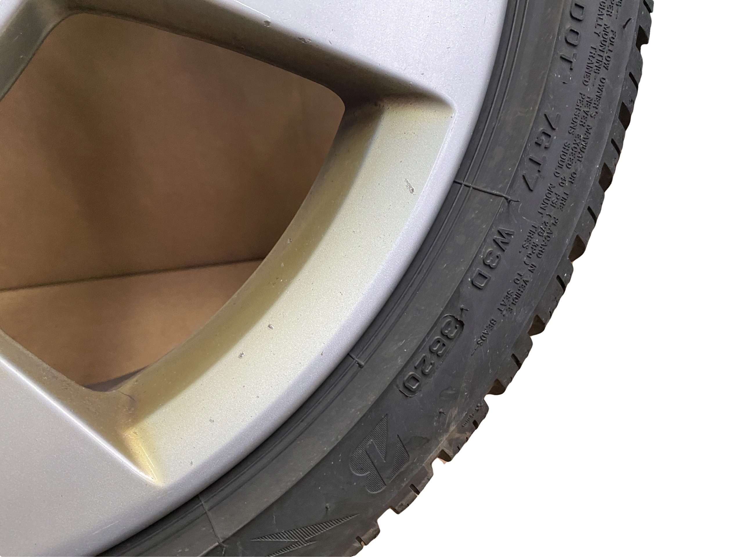 AUDI A3 8Y wheels discs 225/40R18 BRIDGESTONE ZIMA