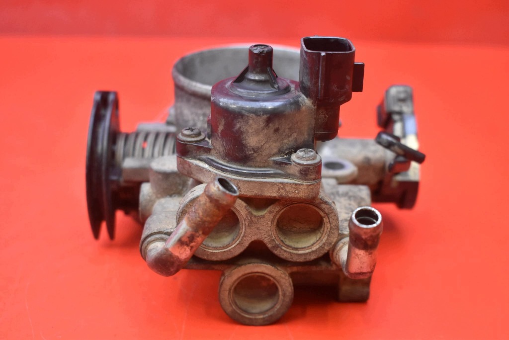 valvola a farfalla MITSUBISHI OUTLANDER 1 e 2.0 16V 136 KM 01-08