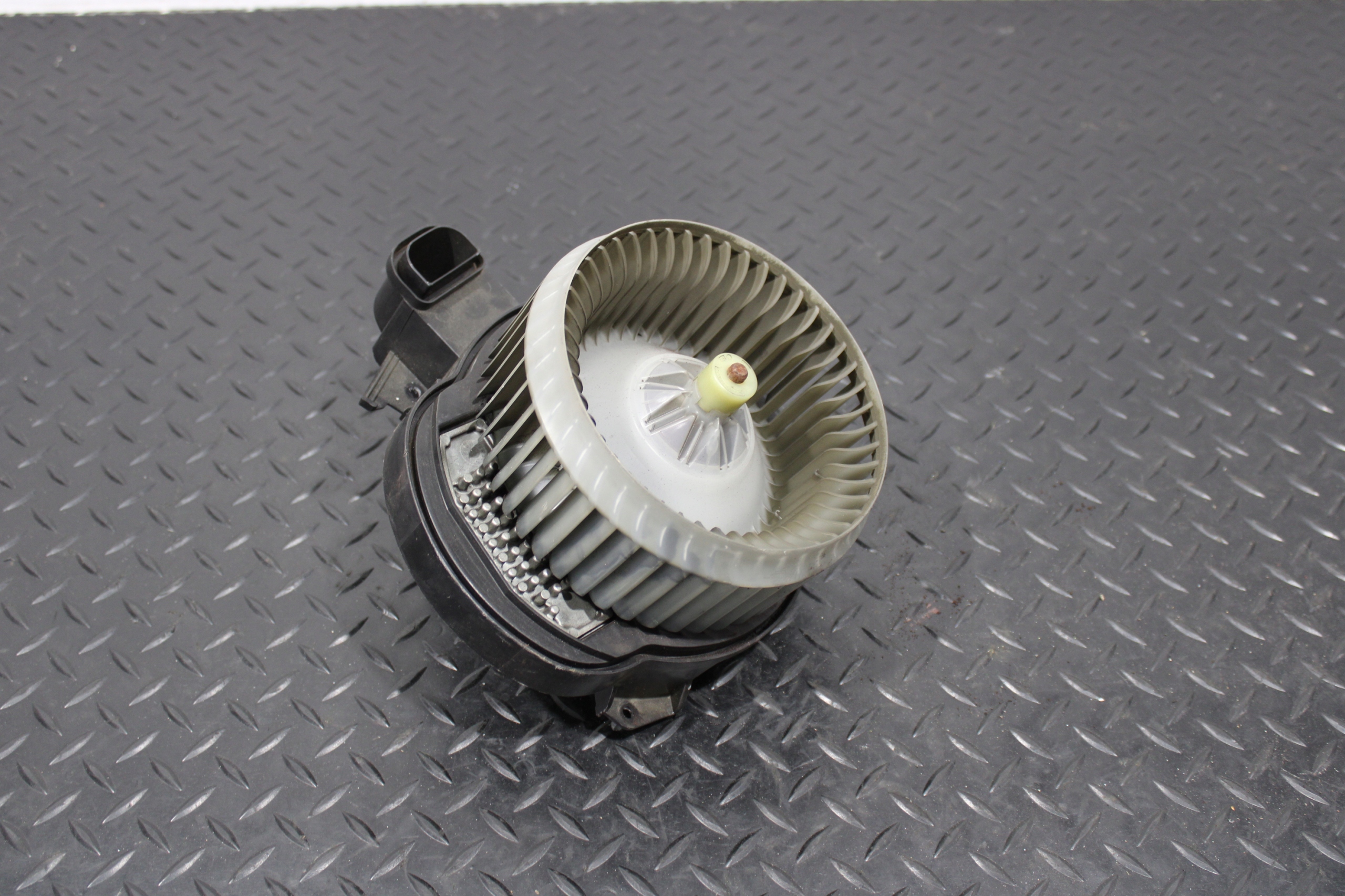 tOPENÍ ventilátor topení JAGUAR F-PACE X761 MF116360-2671