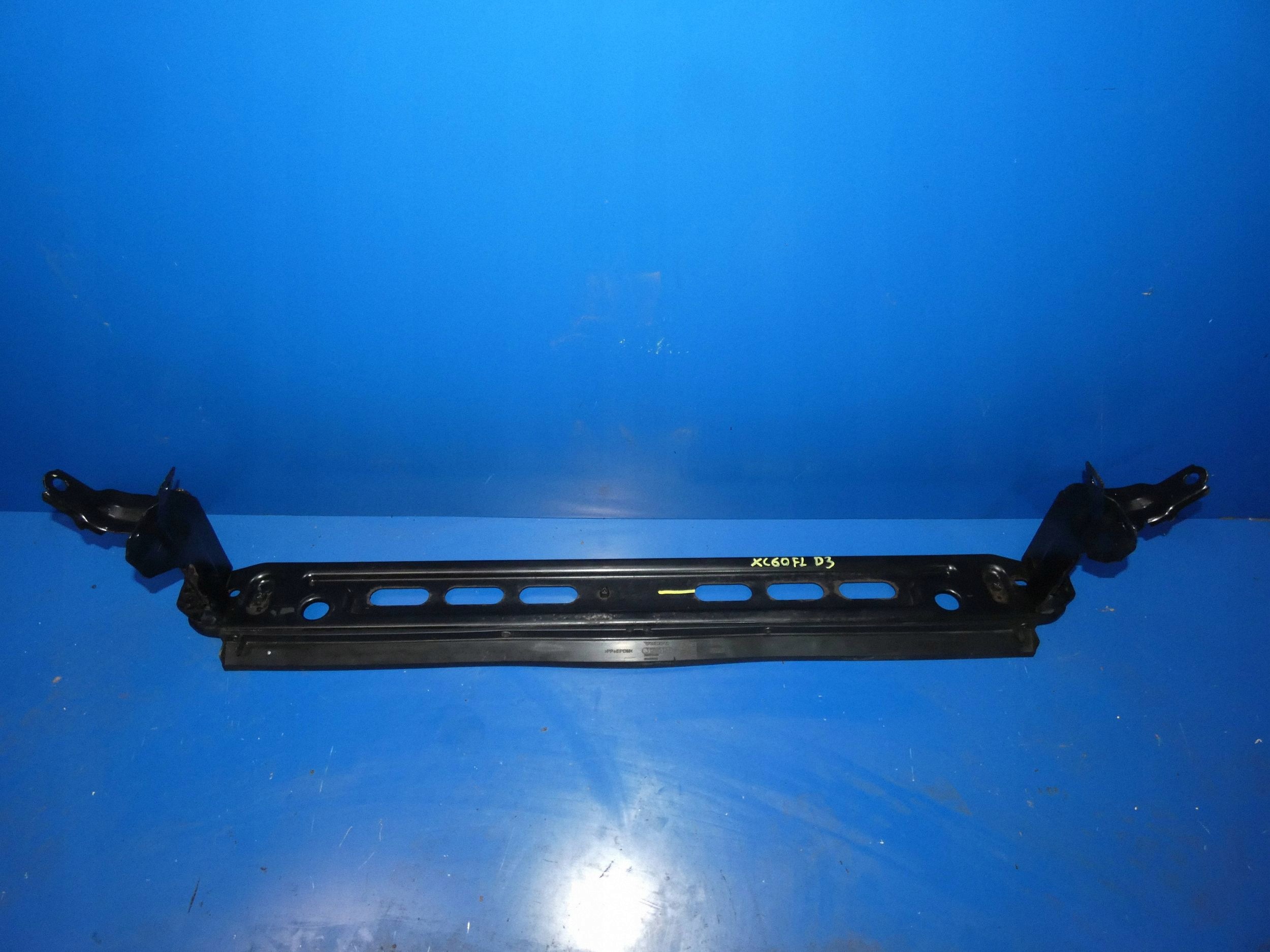 VOLVO XC60 and sider lower front front below radiator