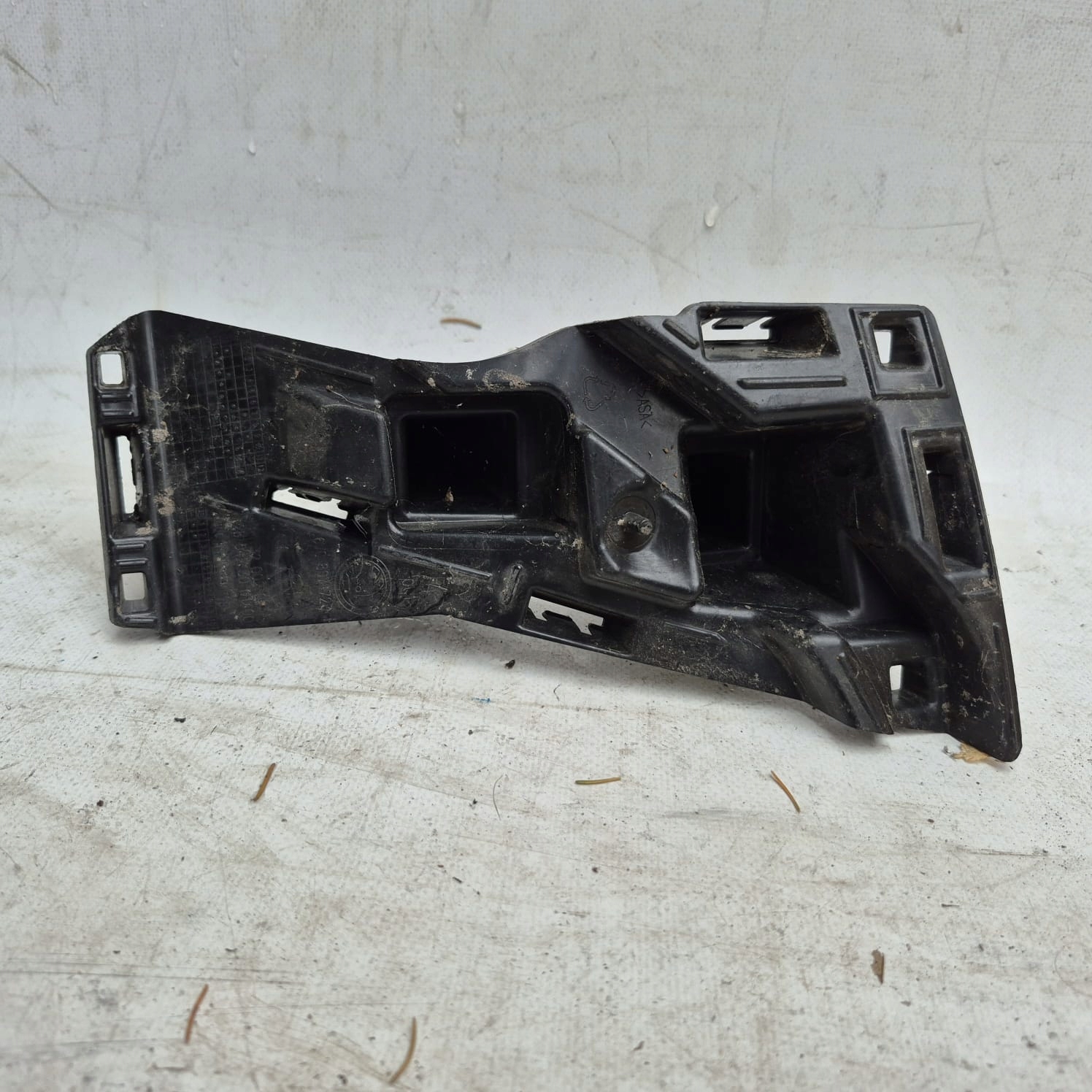SKODA FABIA 3 III 6V0 support left bearing left front 6V0807723