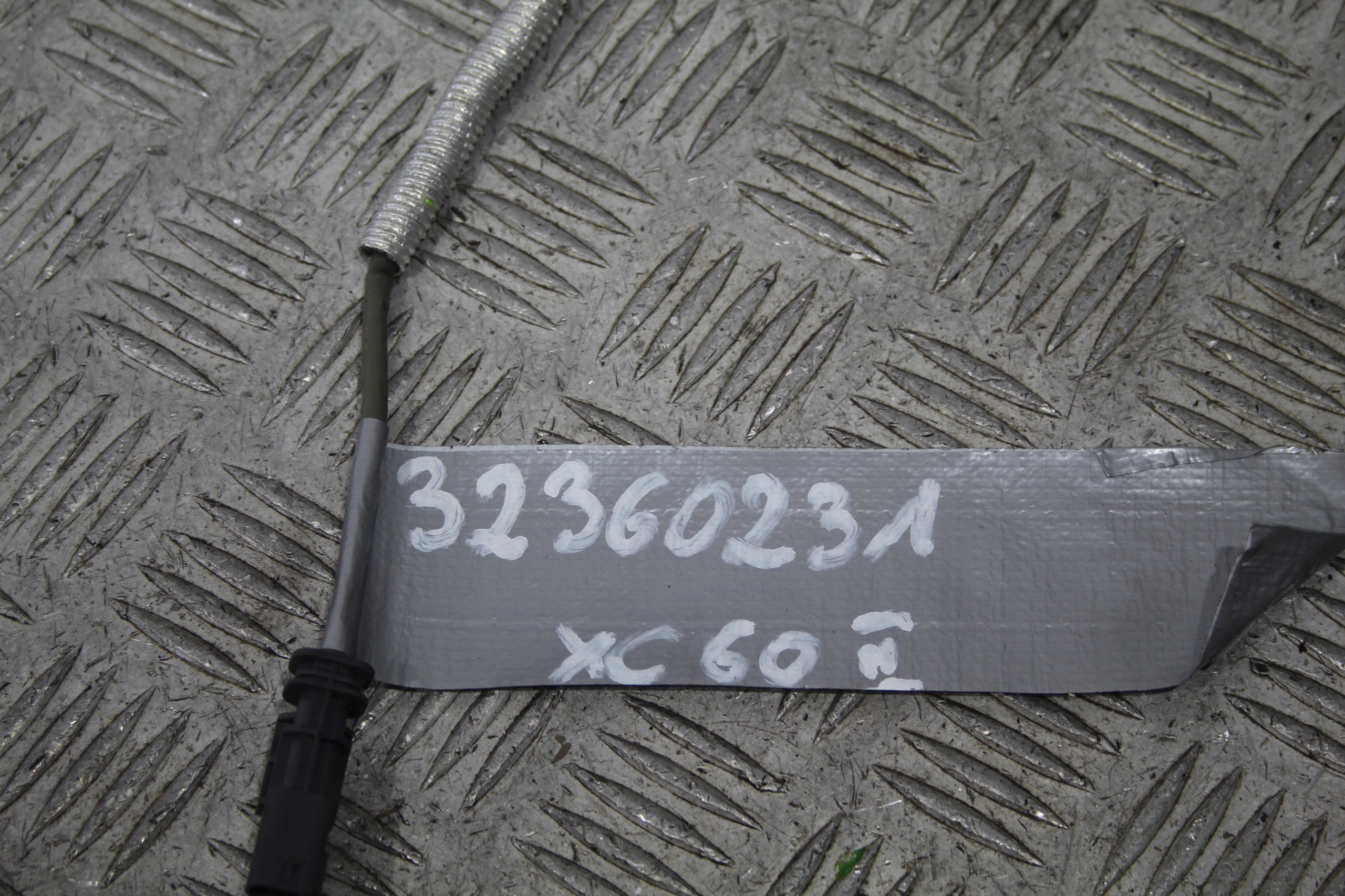 SENSOR TEMPERATURY GASE VOLVO XC60 II 2 LIFT