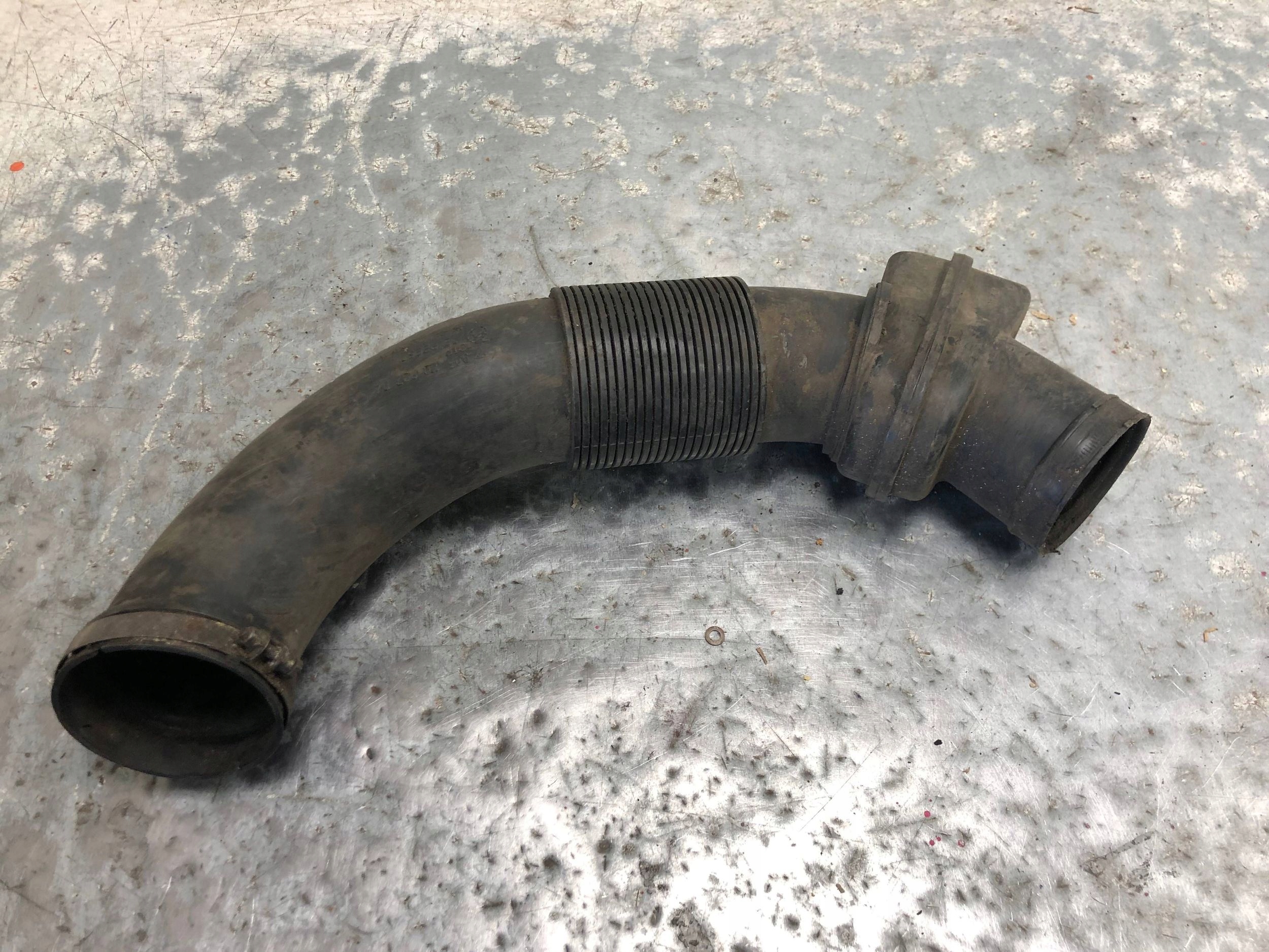pipe air hose PORSCHE BOXSTER 986 99611002704