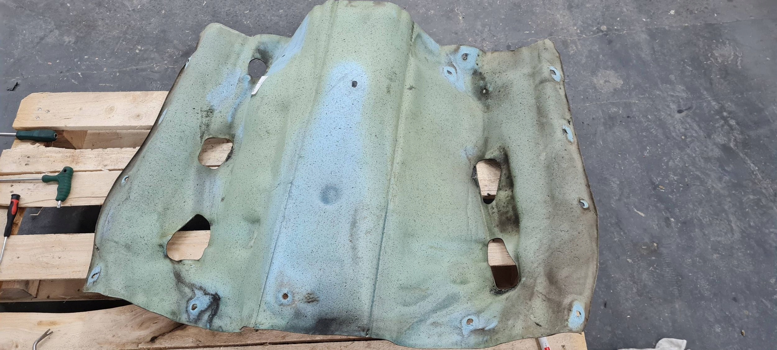 A6 C8 4K защита термичный консоль выхлопная 4K0803979AG A7