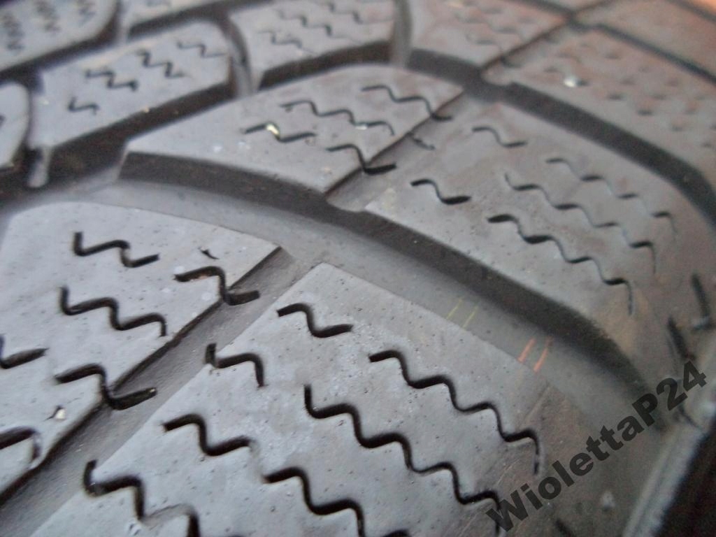 OPONY ZIMOWE PIRELLI 215/65 R16 !!! (K807) Liczba opon w ofercie Komplet 4 szt.