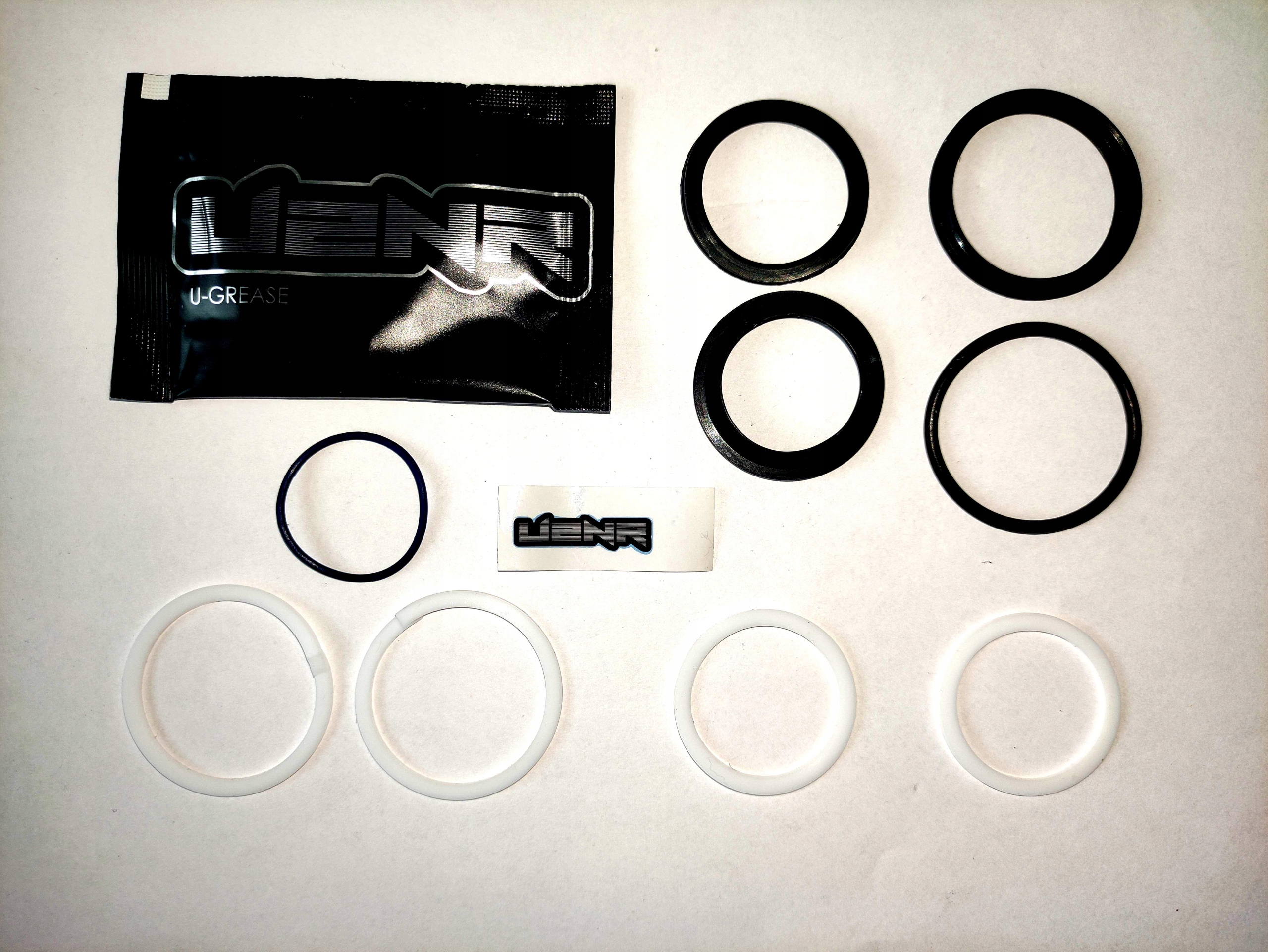 NOWY Oryginalny Zestaw Uszczelek Dampera FOX Float U2NR Sleeve Kit Kod producenta Float Sleeve Kit