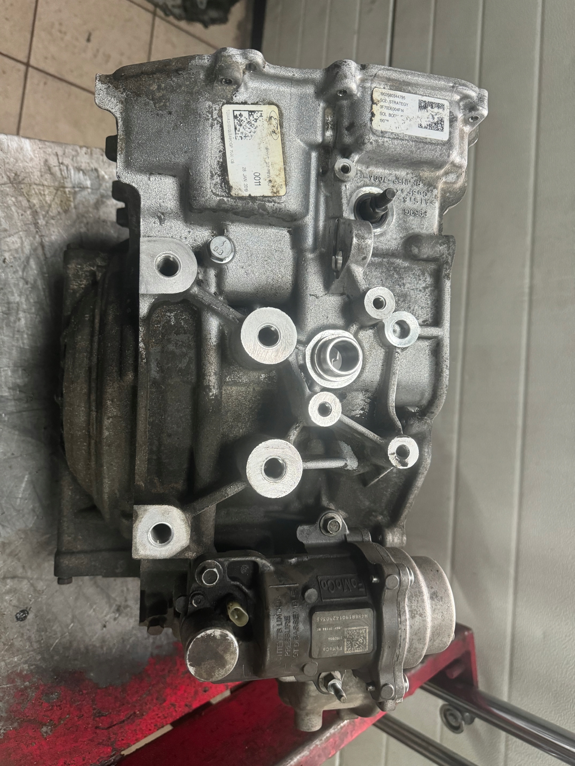csomag hátso FORD 8F35 RFJM5P7006EE
