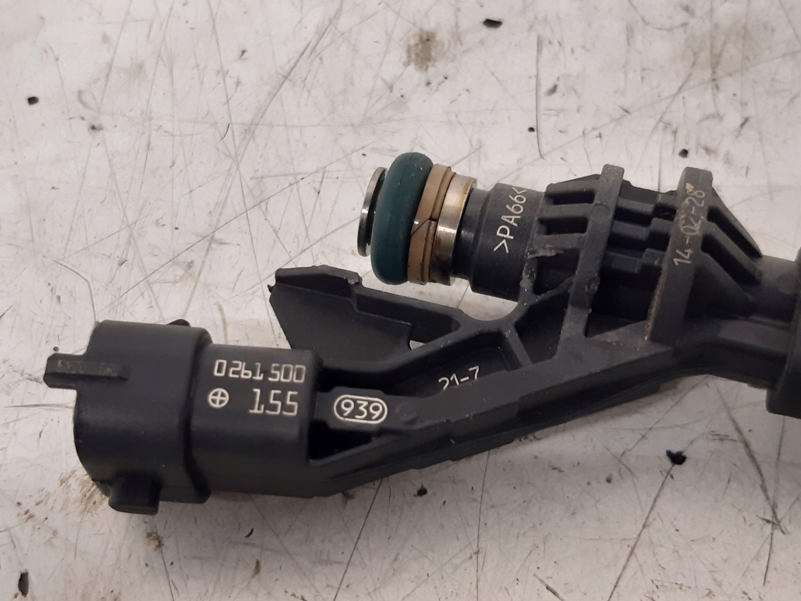 injector CJ5G9F593AA Ford C-MAX