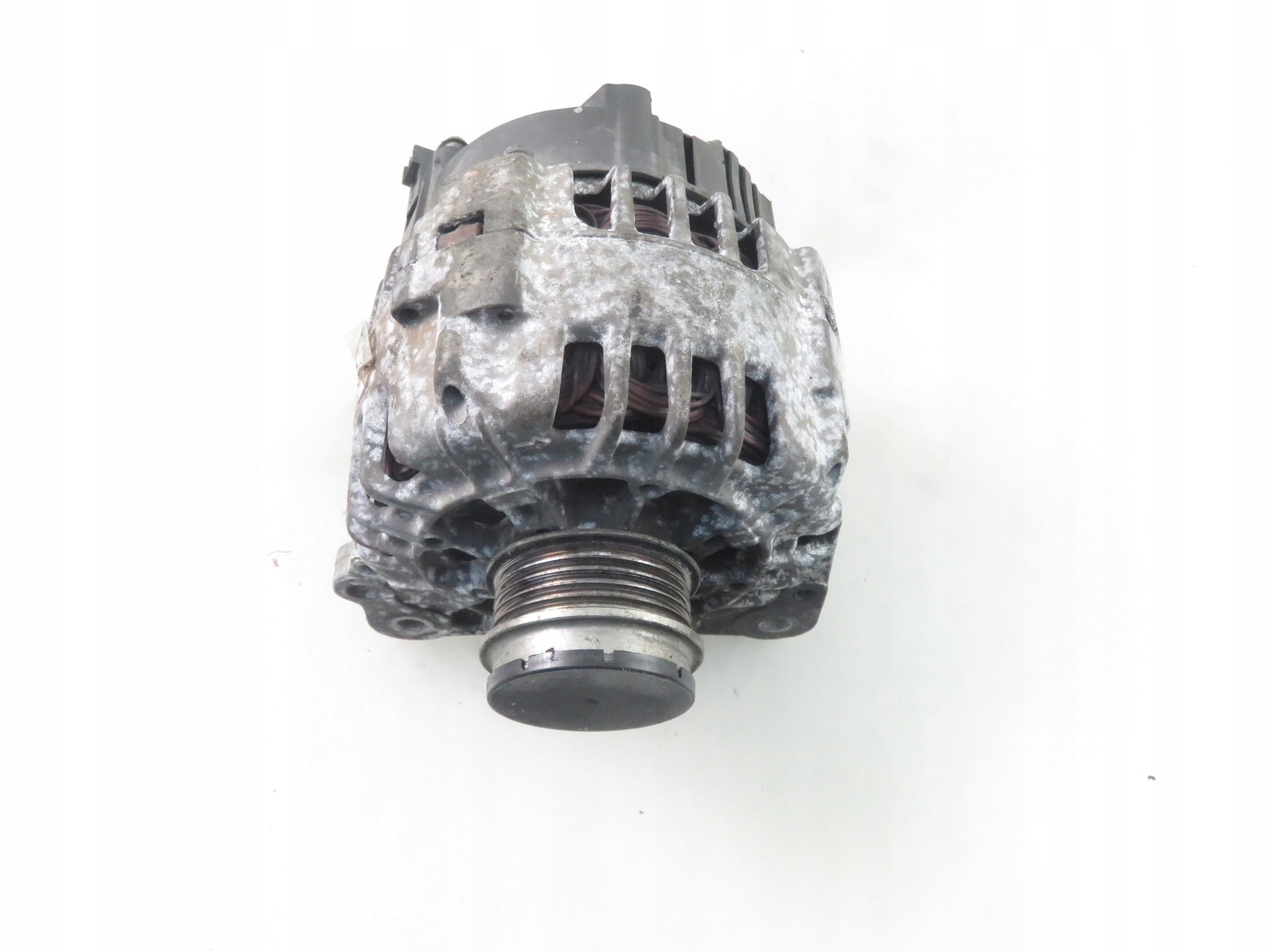 ALTERNATOR VW PASSAT B5 1.9 TDI Numer katalogowy części ALTERNATOR VW PASSAT B5 1.9 TDI