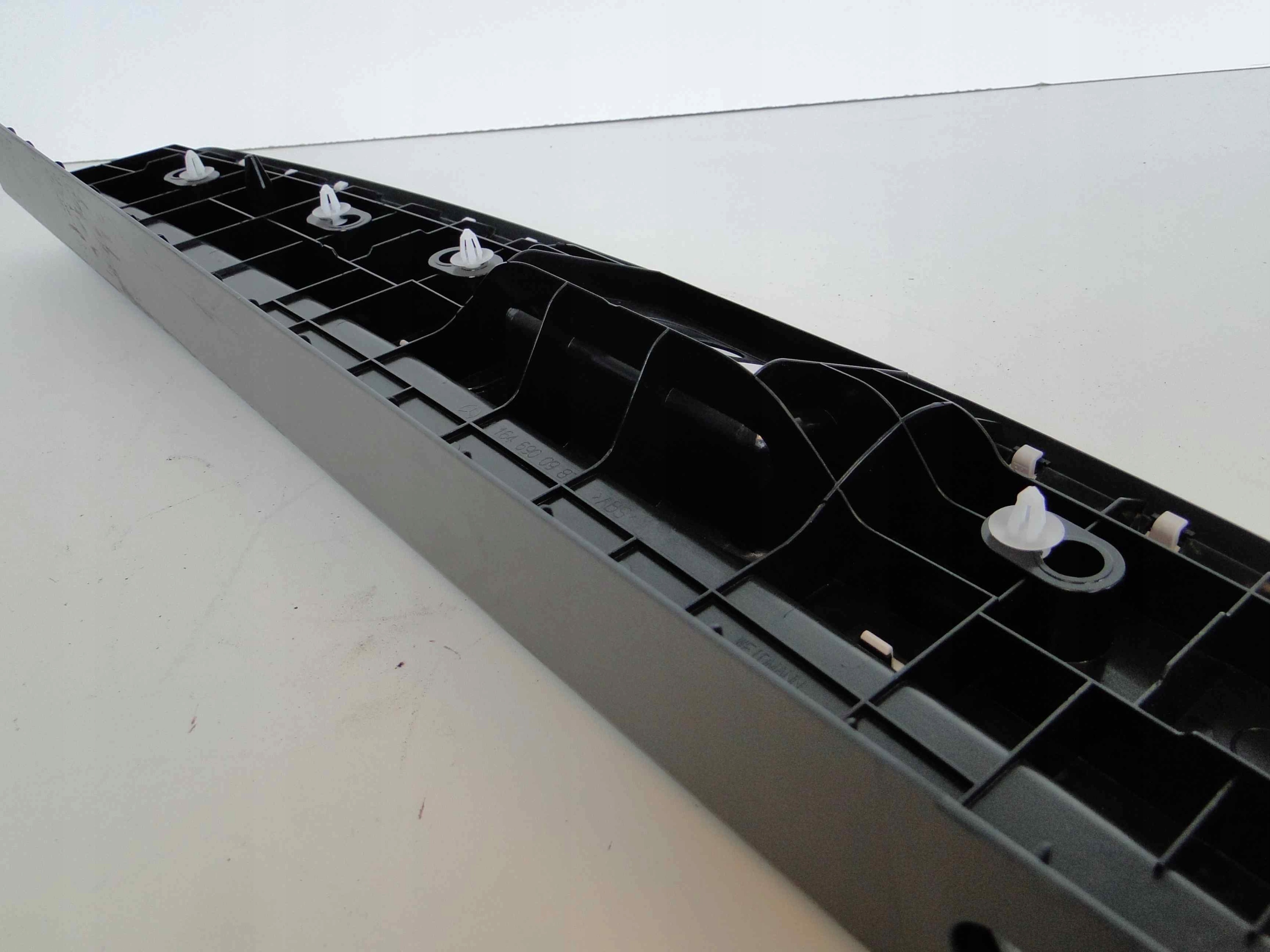 MERCEDES ML W164 164 PARAPET BAGAZNIK CHROM OSLONA Part number A1646900987