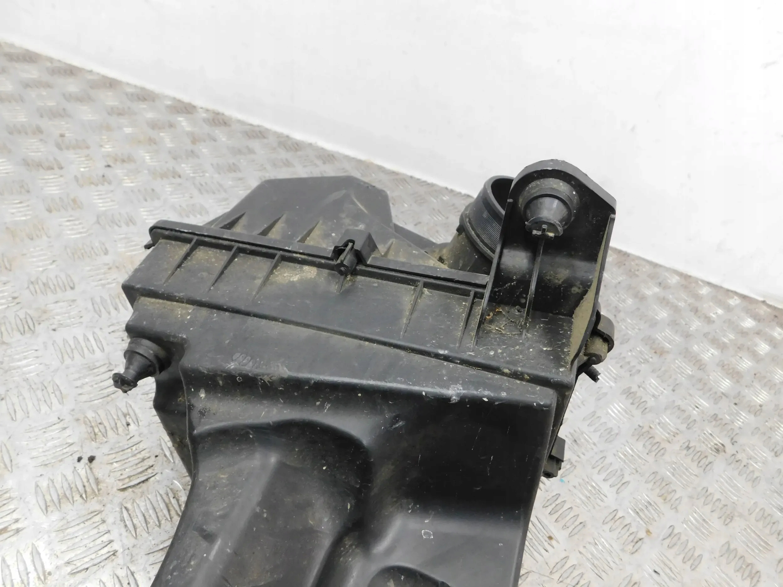 GEHÄUSE FILTER LUFT VOLVO C30 2.0 D