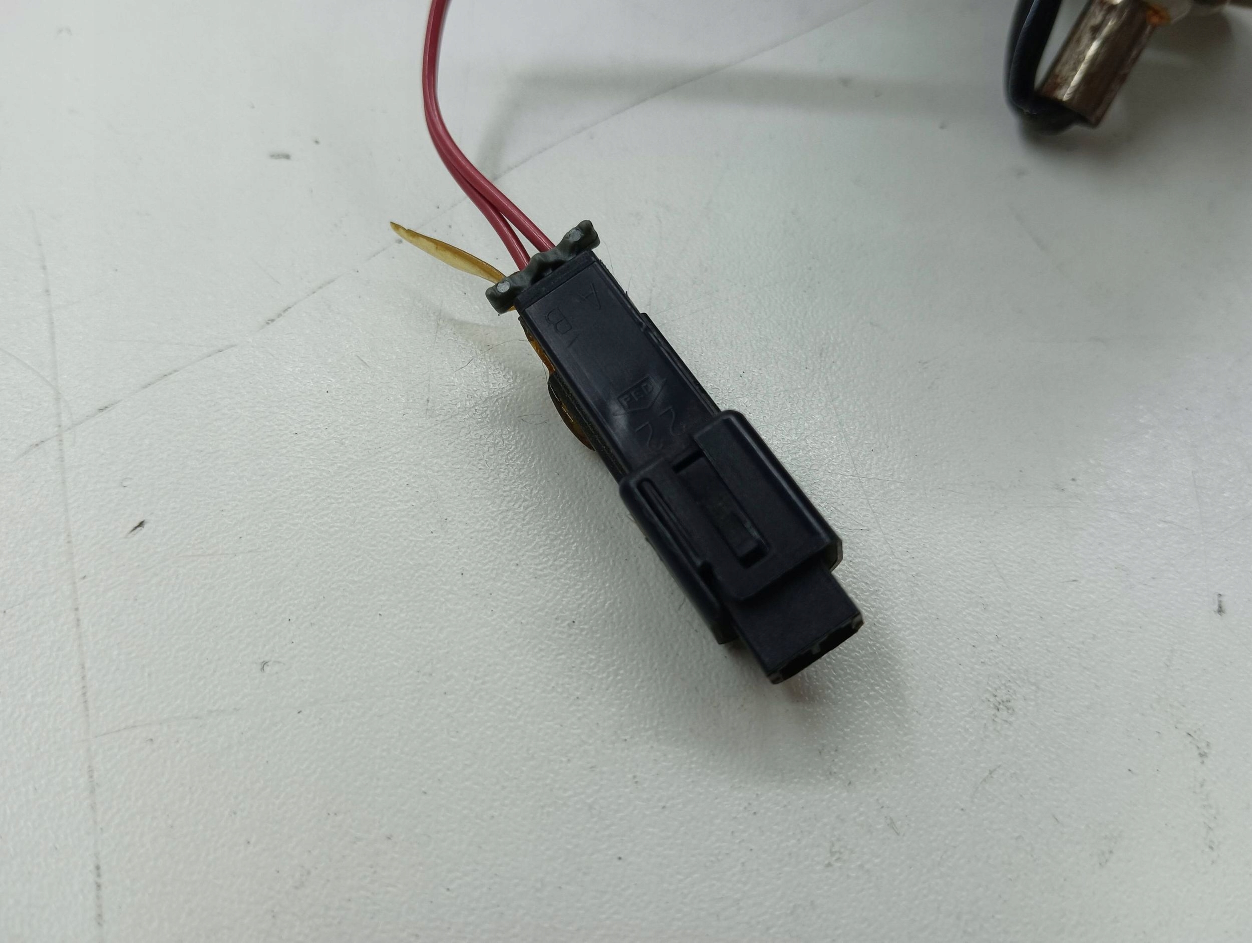 SAAB 2006 солнцезащитный козырек