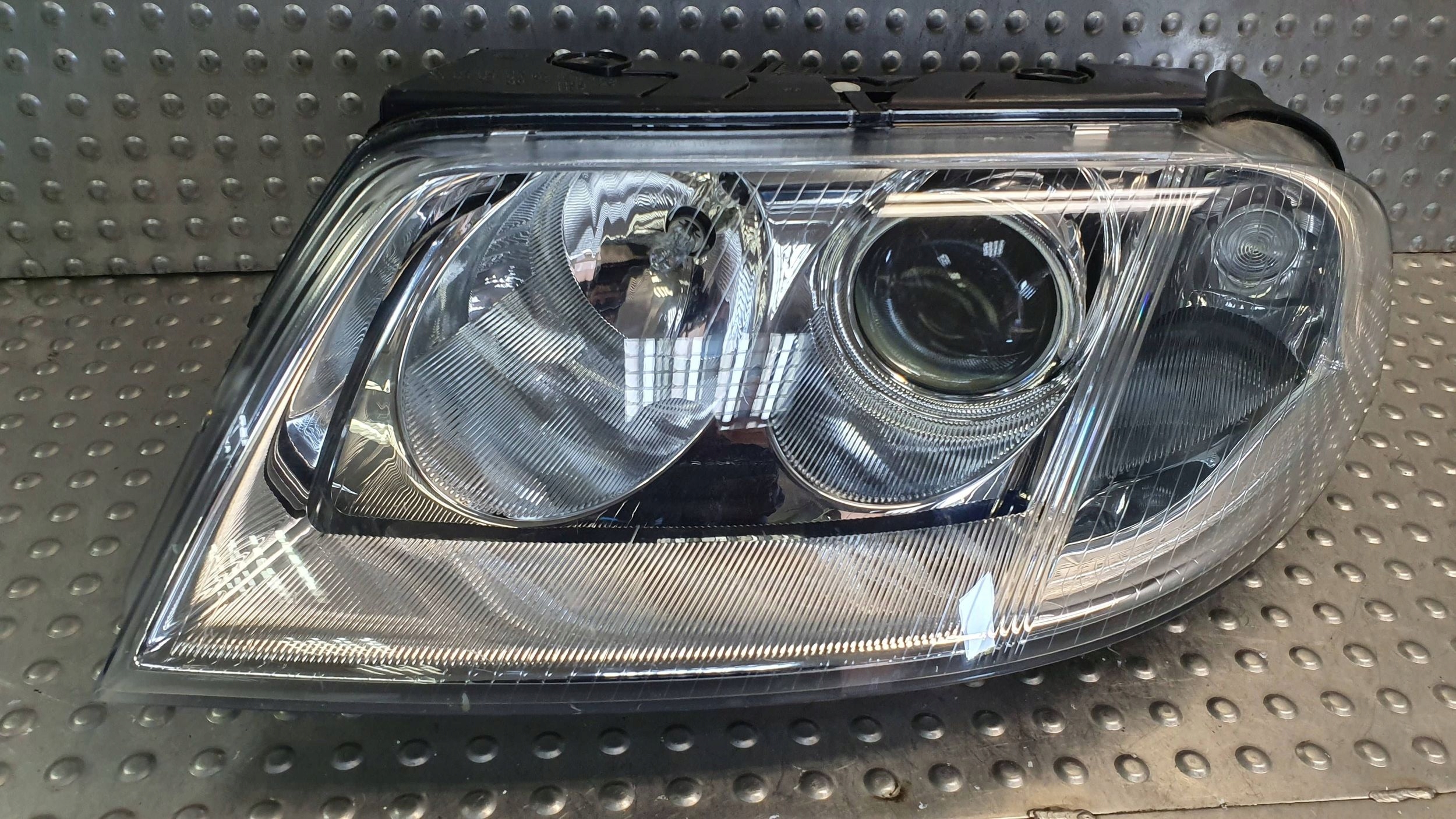 light front left VW PASSAT B5 LIFT 00- 3B0941015AR