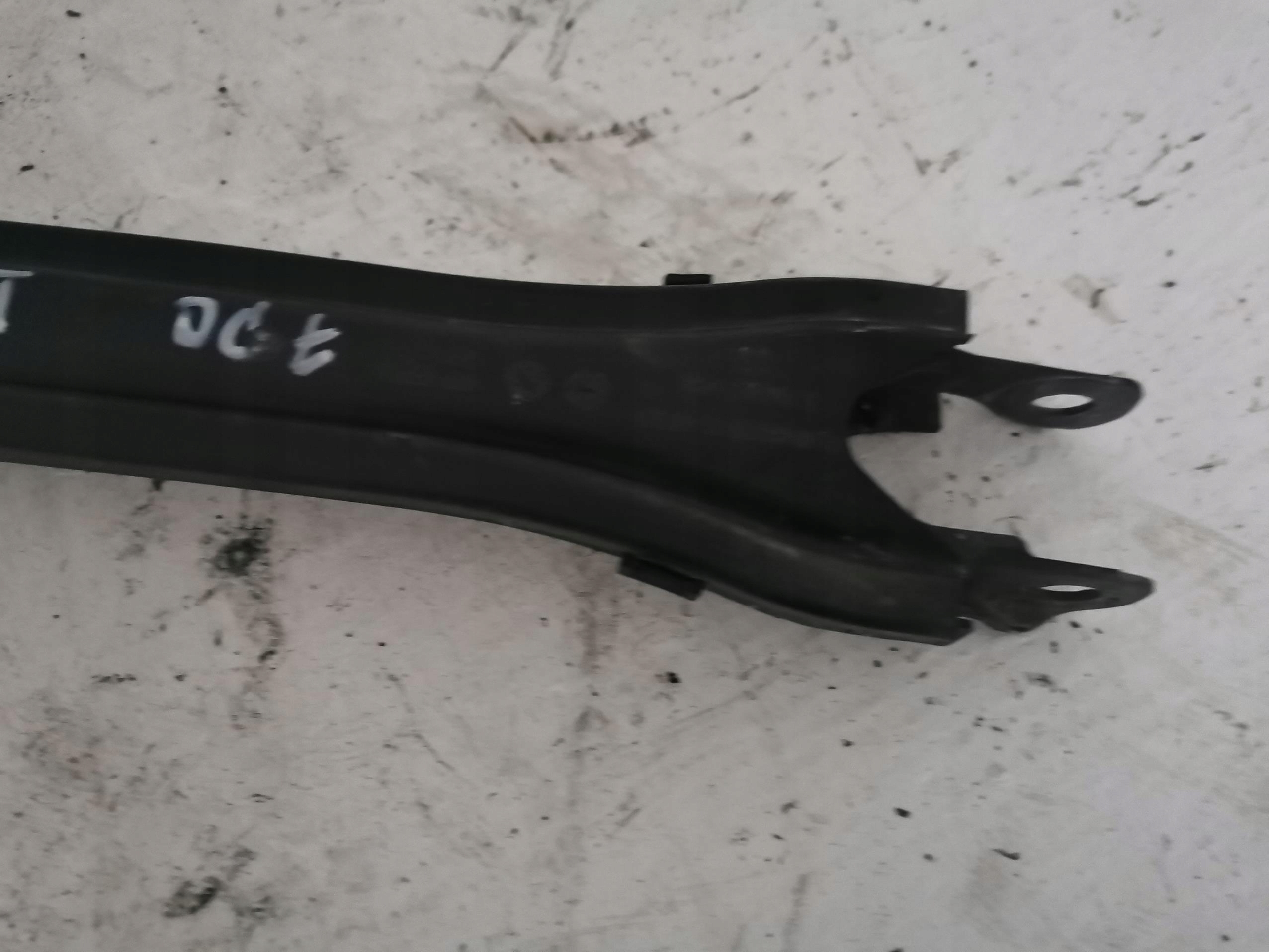 Querlenker links heck unterer MERCEDES C-KLASA W204 07-14