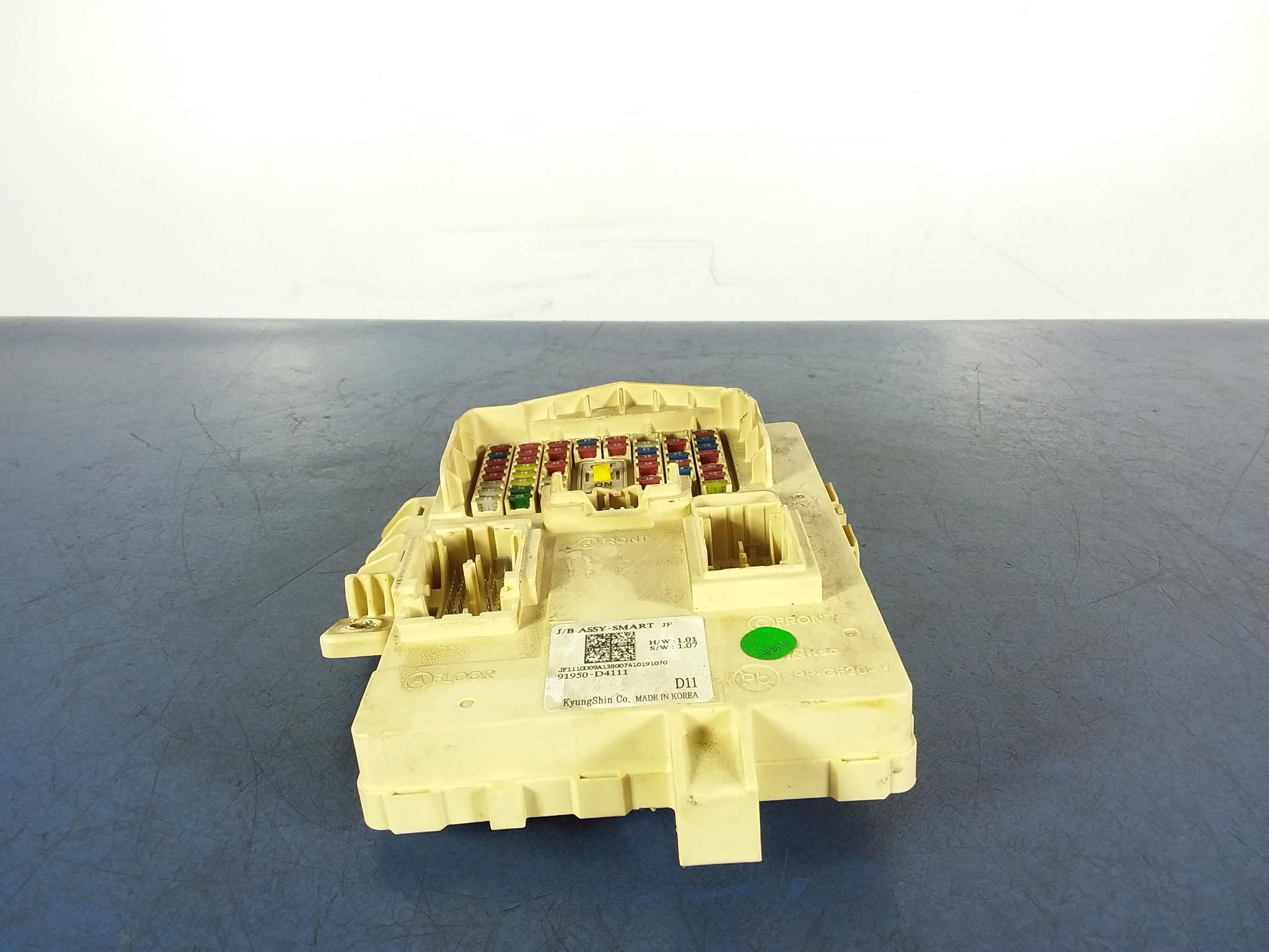 KIA OPTIMA IV SKRZYNKA BEZPIECZNIKÓW 91950-D4111