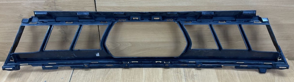 BMW X5 G05 LIFT m-packet grid central of a bumper front front 8085619