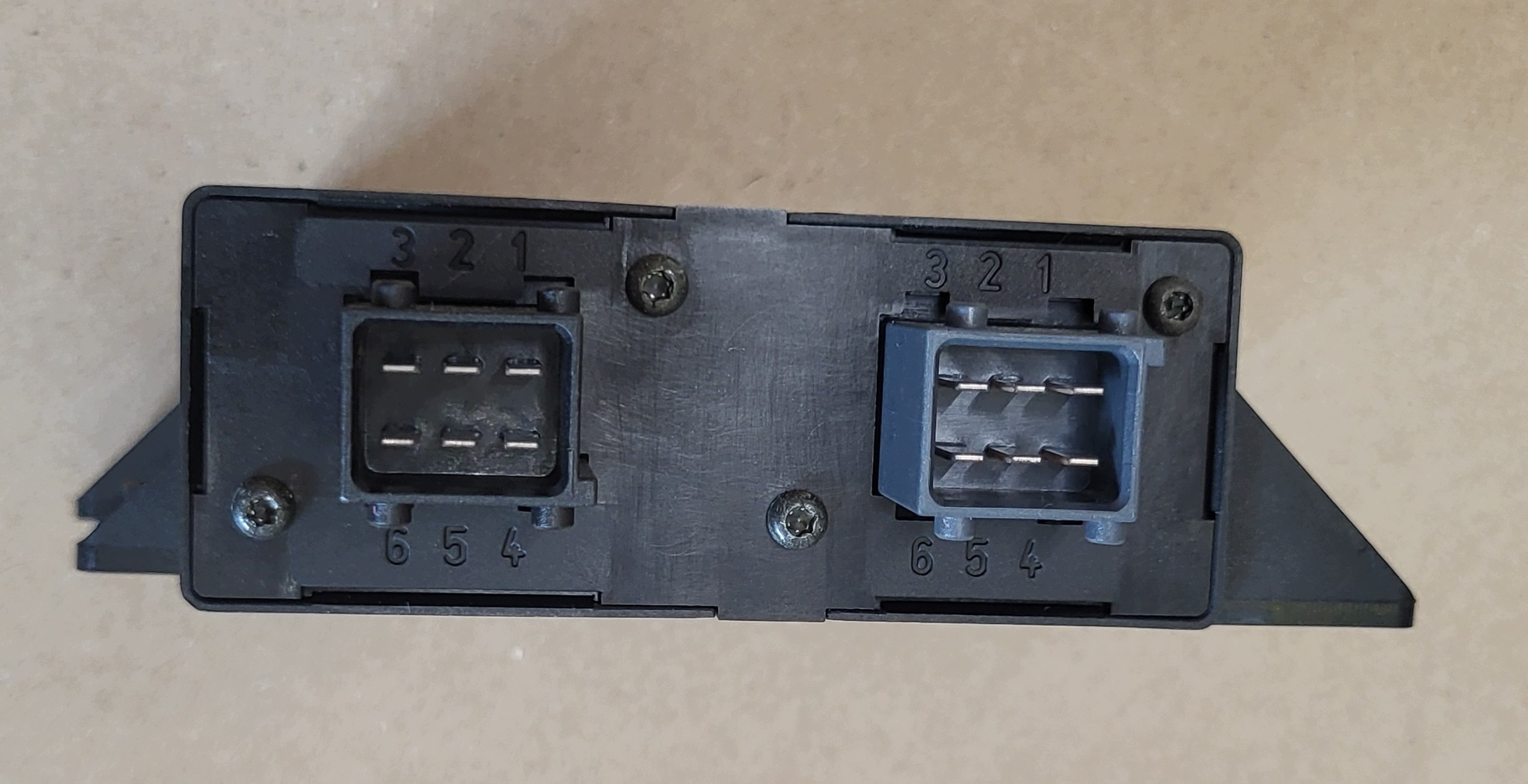 module control unit CZUJNIKOW PDC PARKTRONIK SAAB 9-5 5267125 SWF-601926 OE EU